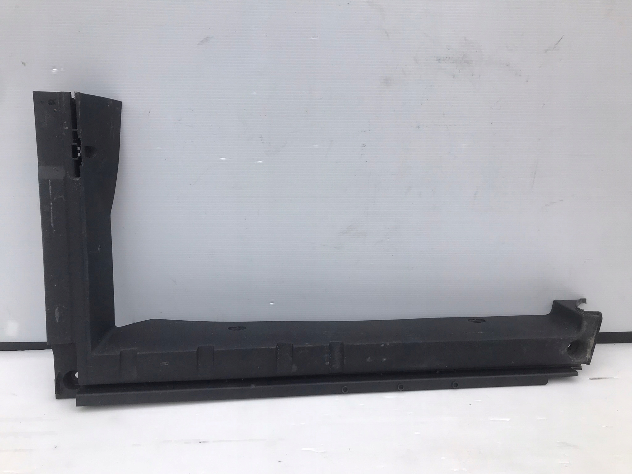 VW PASSAT B6 B7 KOMBI RAMKA OSŁONA BAGAŻNIKA LEWA