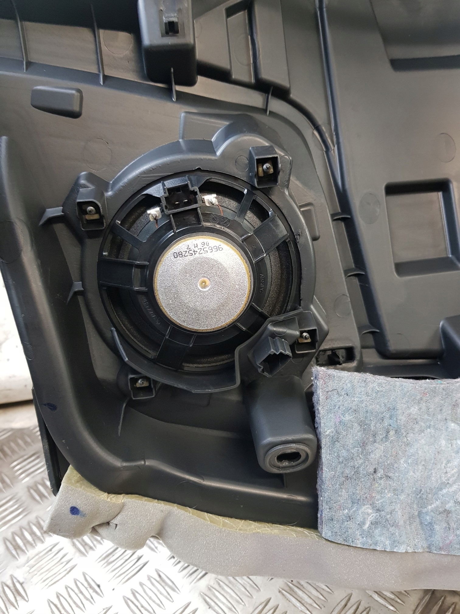 dashboard instrument panel cockpit 96743879ZD PEUGEOT 301 sedan 18R