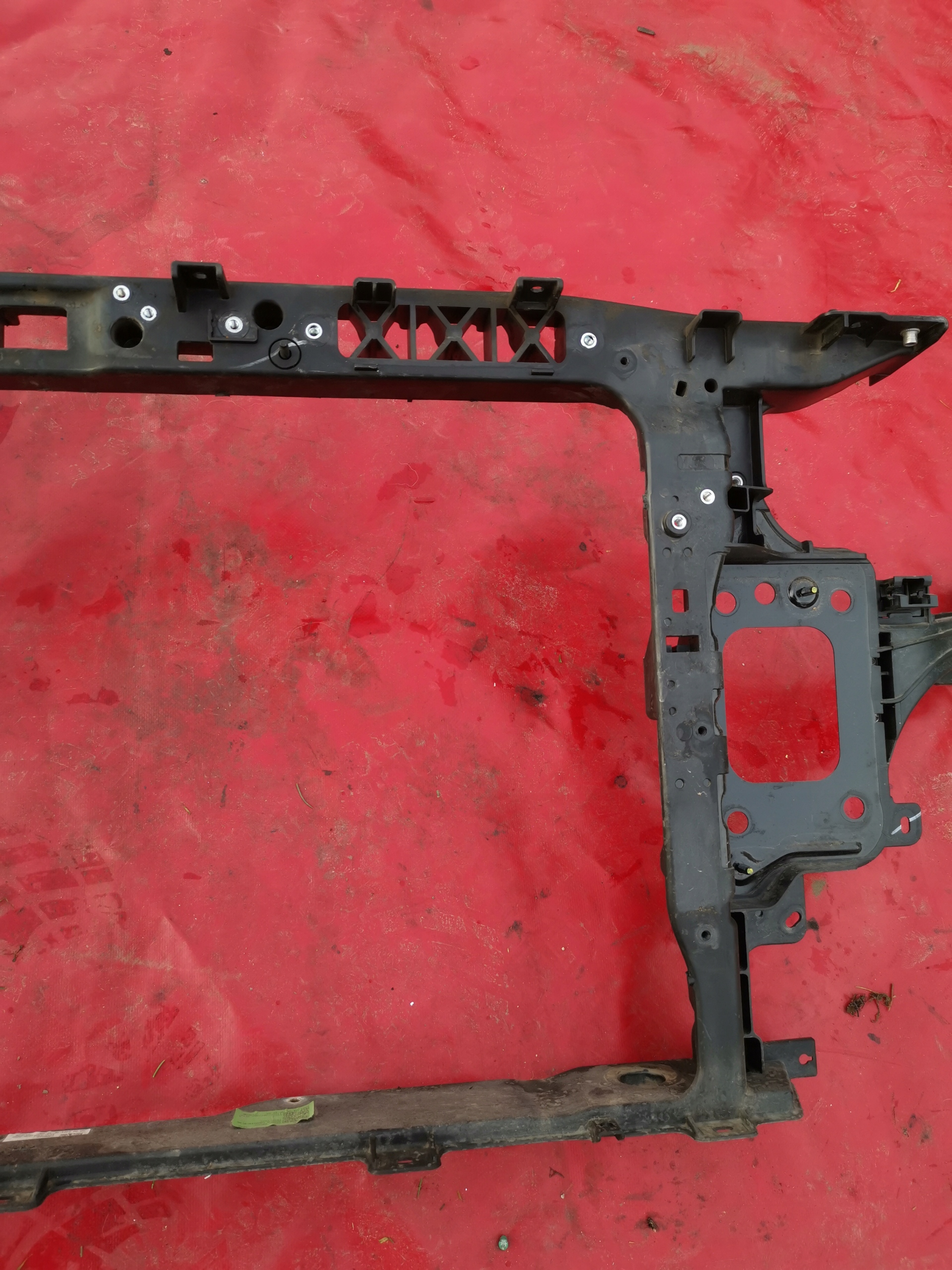 HYUNDAI I30 III 3 support panel for radiators 64101G4000