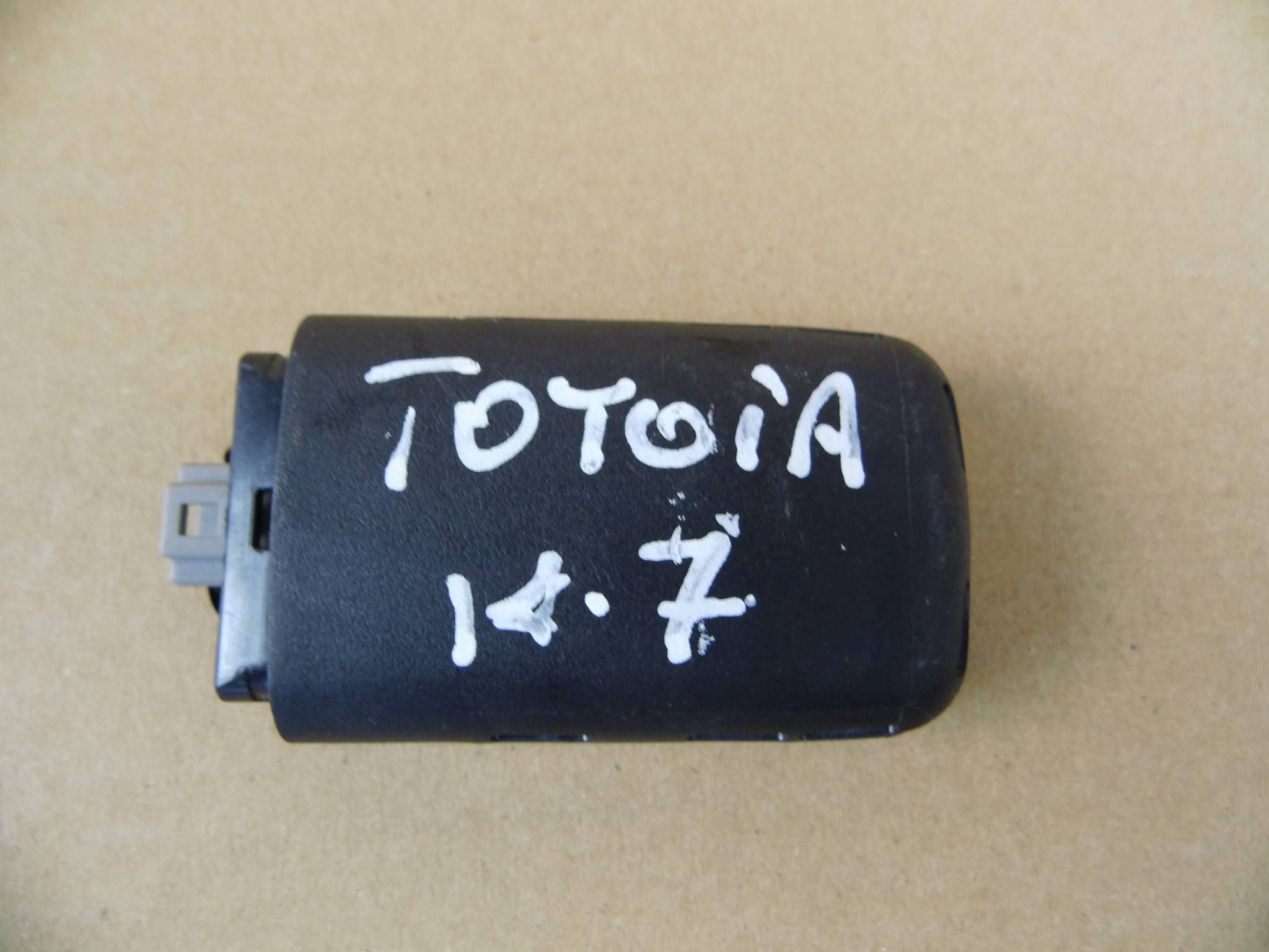Toyota Corolla XII E21 E210 sensor rain 8994312040