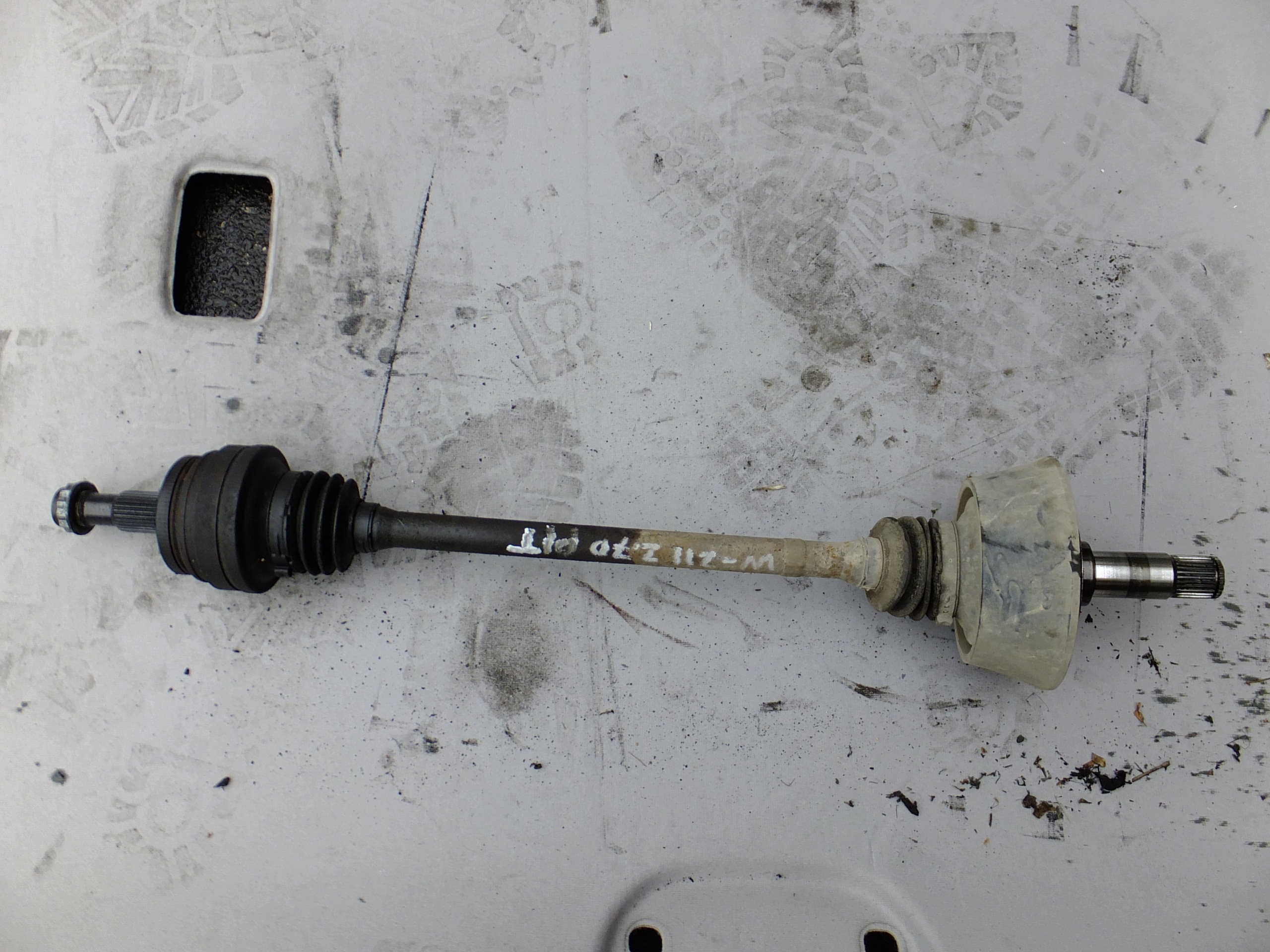 semi-axis right rear part mercedes w211 2,7 cdi 2004r