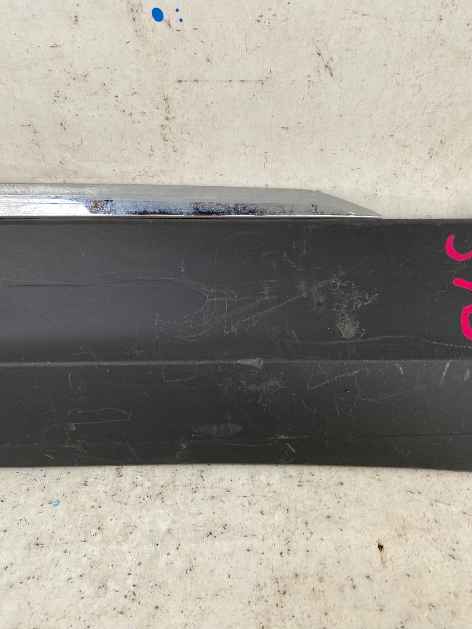 VW TIGUAN II 2 5NA moulding door front front right 5NA854940F
