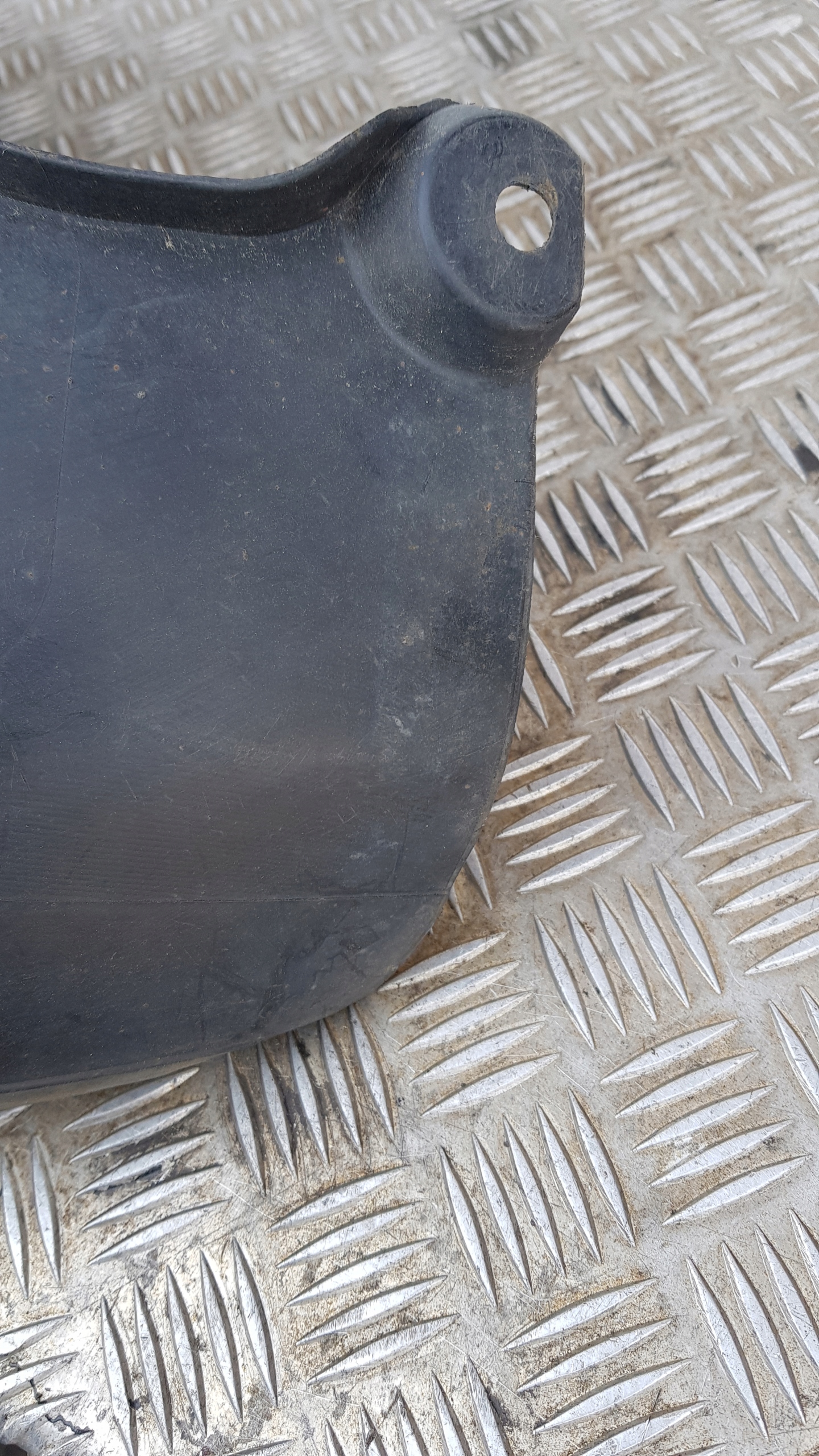 MERCEDES W211 mudguard right front A2116981430