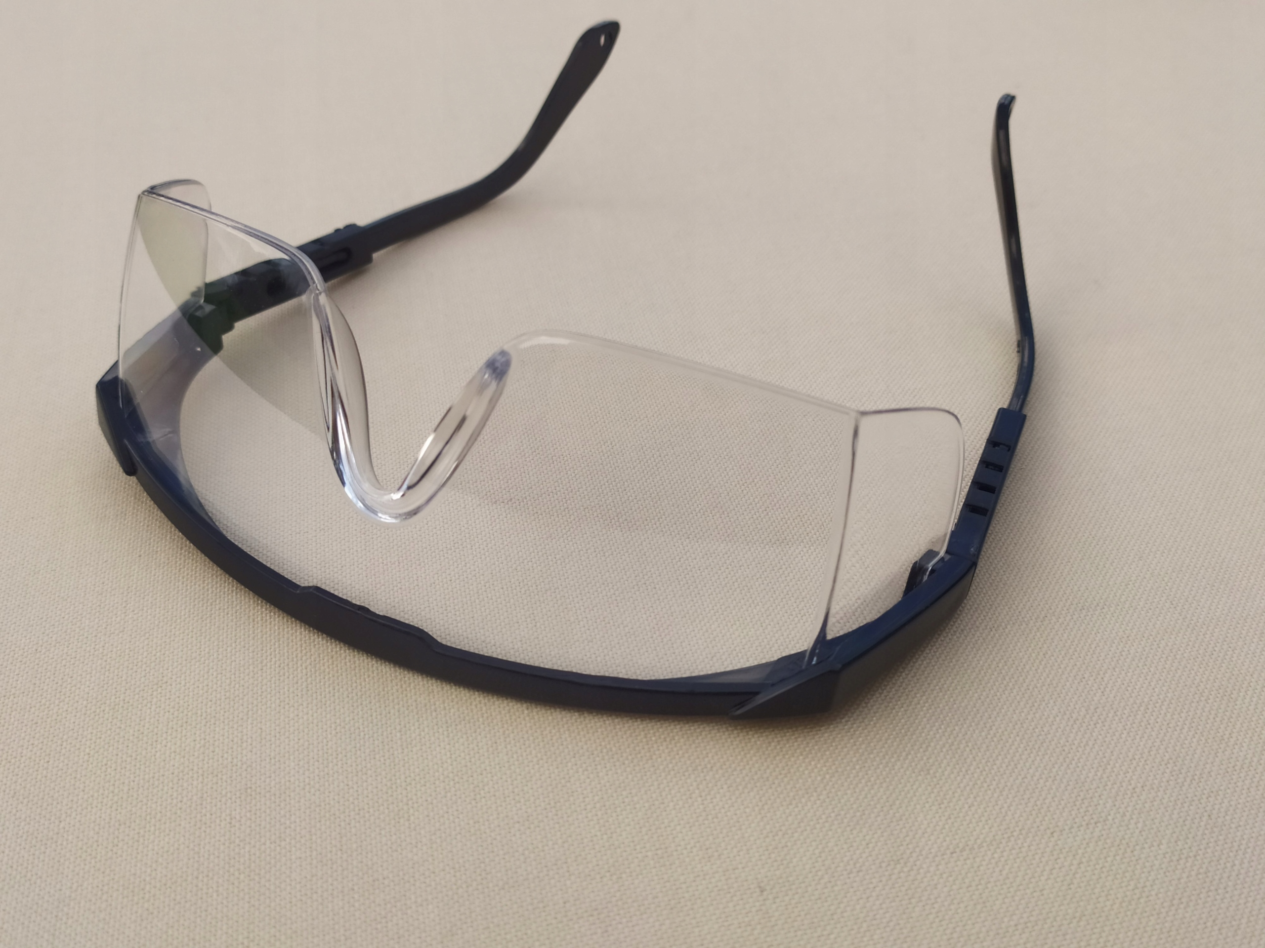 OKULARY OCHRONNE GOGLE Z POLIWĘGLANU BEZBARWNE BHP Model CON-DGS-1001