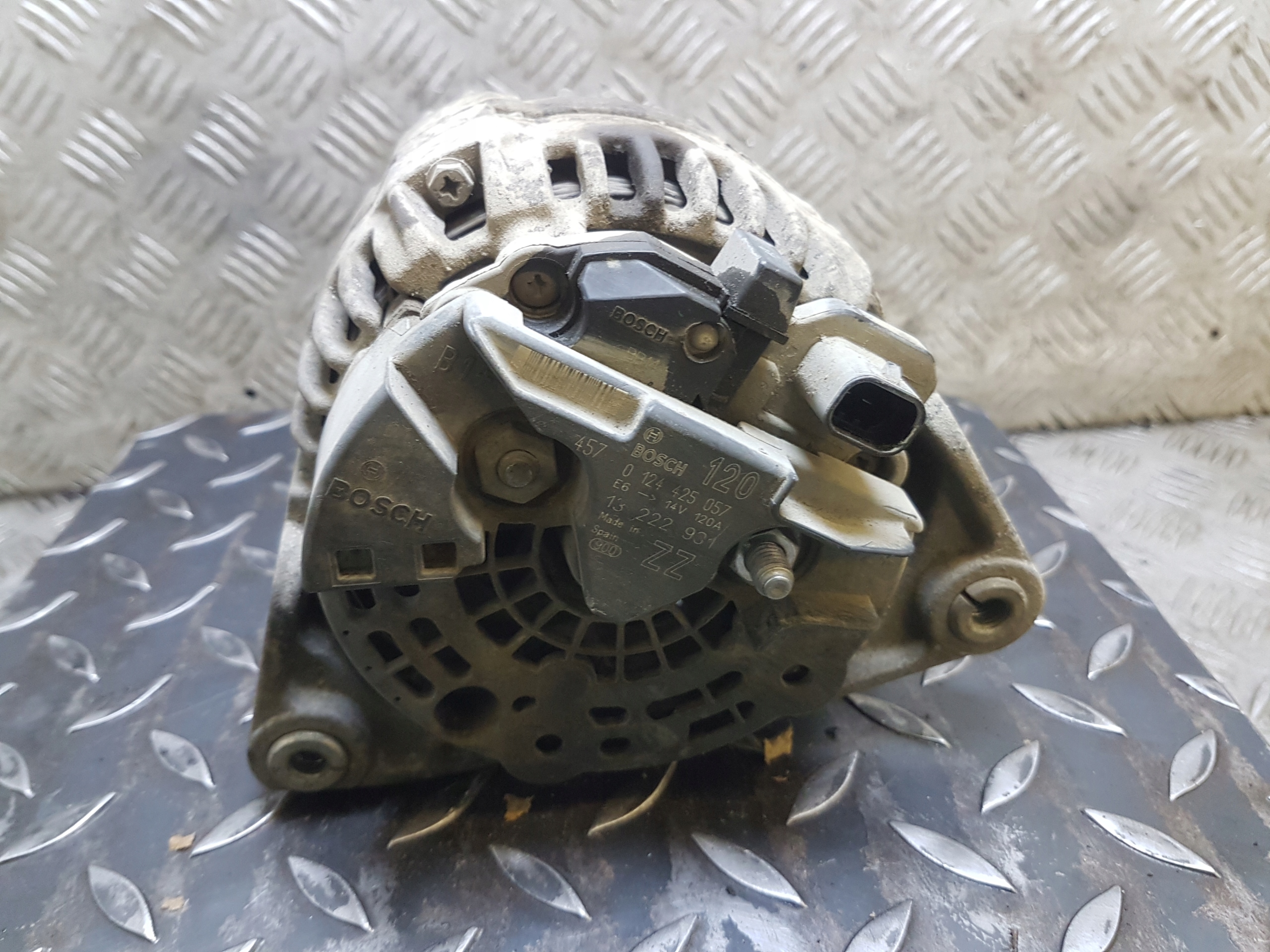 ALTERNATOR OPEL CORSA D 13222931 120A