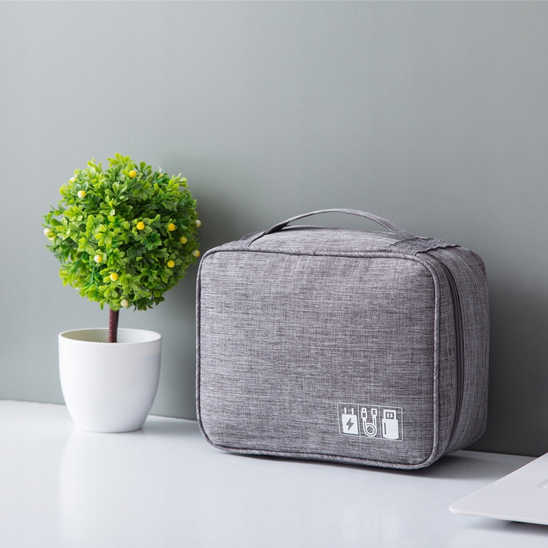 ORGANIZER PODRÓŻNY TORBA ETUI NA KABLE ŁADOWARKI Model Travel Sachet