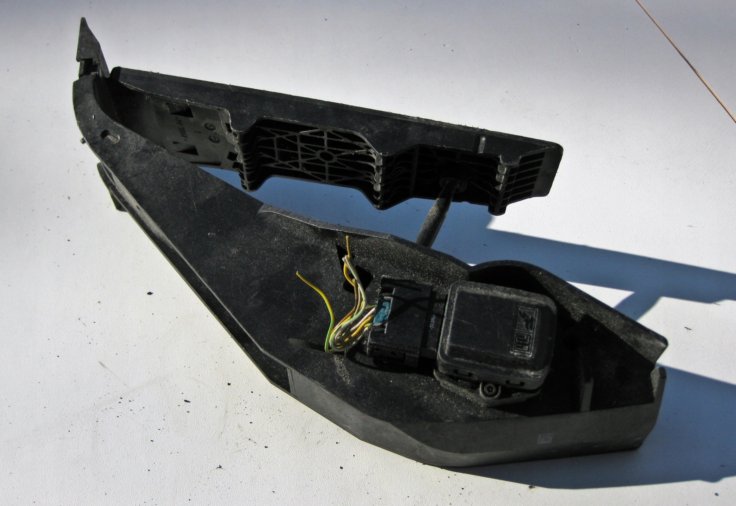 BMW E90 2.0 D 06R PEDAL potméter gáz 6772646