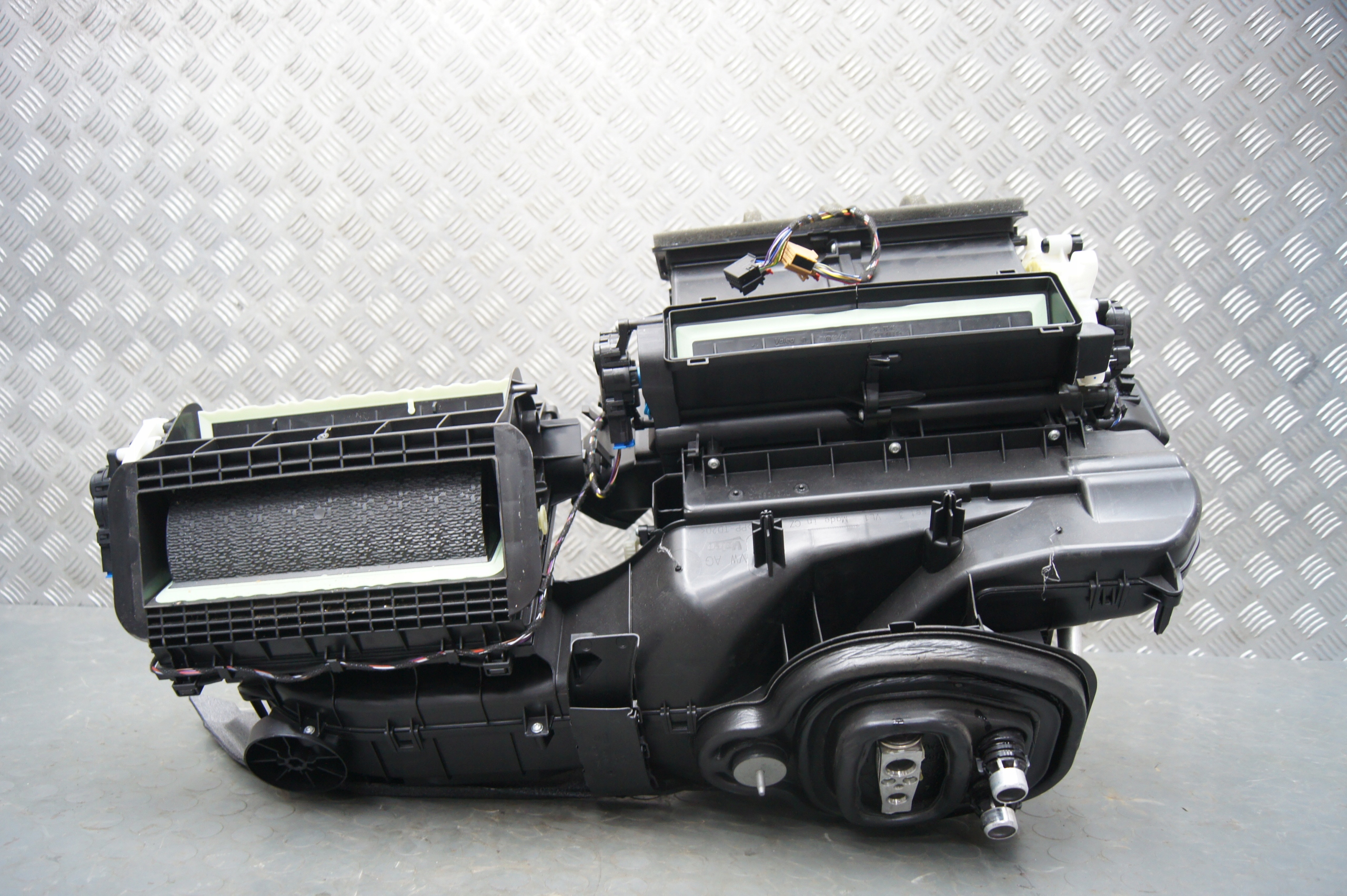 GOLF VIII A3 8Y радиатор отопителя 5WB816005F