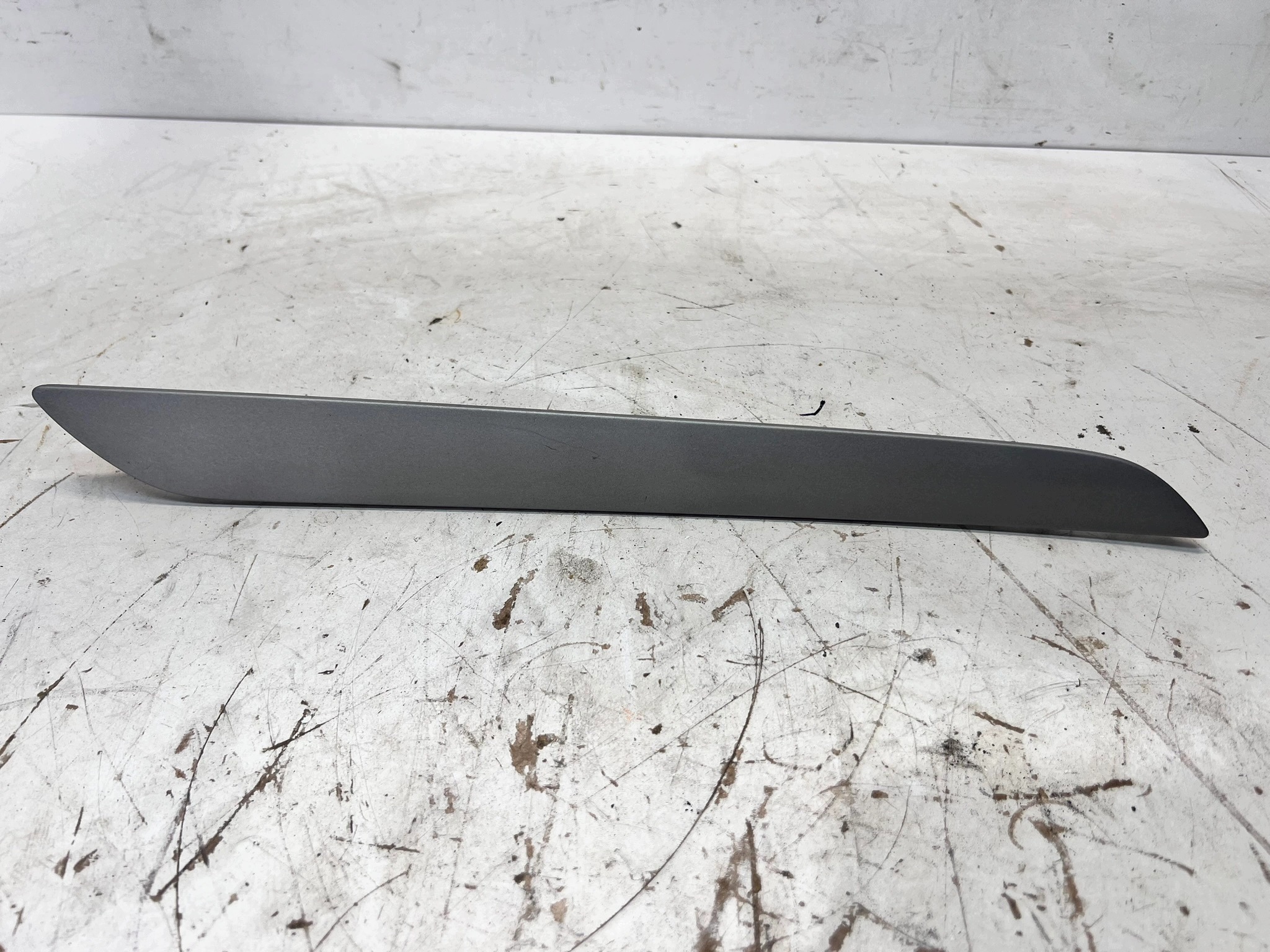 DEKOR moulding door right front AUDI Q3 8U 8U0867410 grey