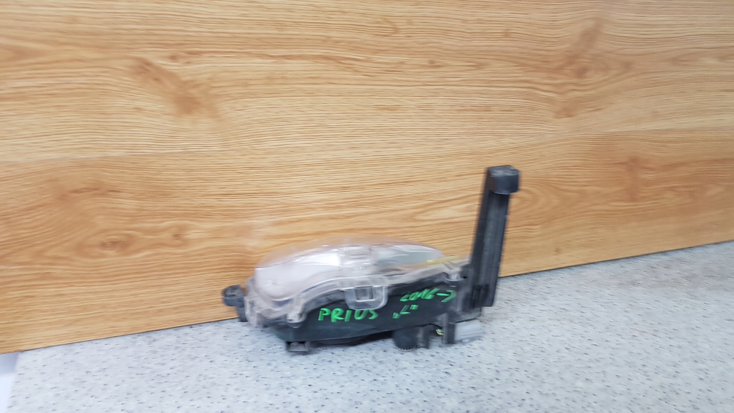 TOYOTA PRIUS IV 4 2016 - LED DRL left D 77