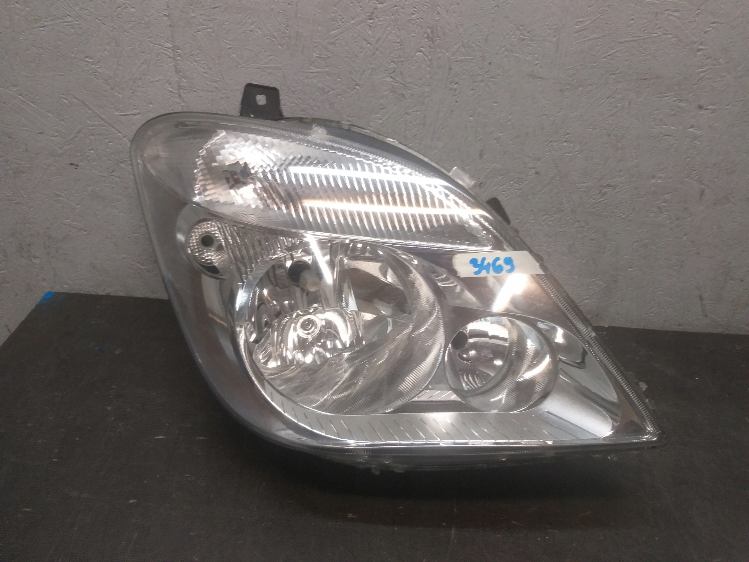 LIGHT FRONT RIGHT MERCEDES SPRINTER W906 06-14 A9068200261