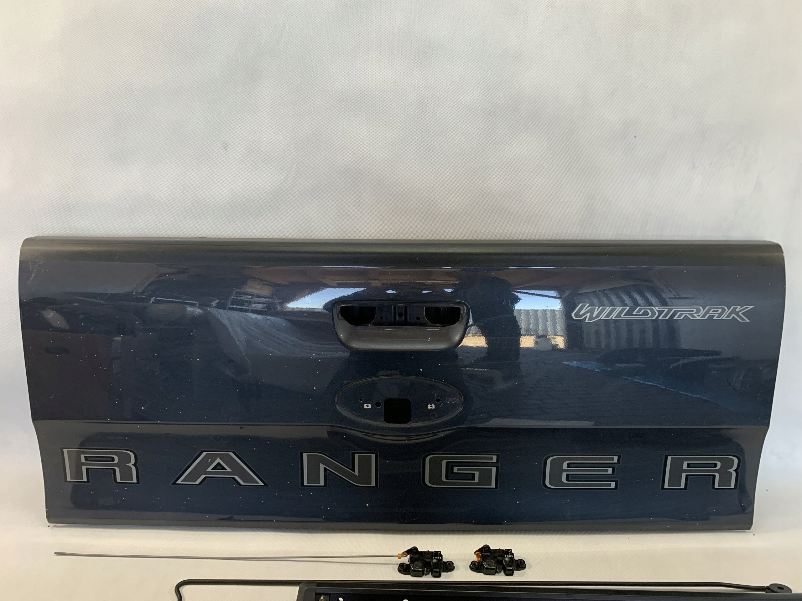 Burta boot doors Ford Ranger 5 V 11r AB392628661AD 10.25
