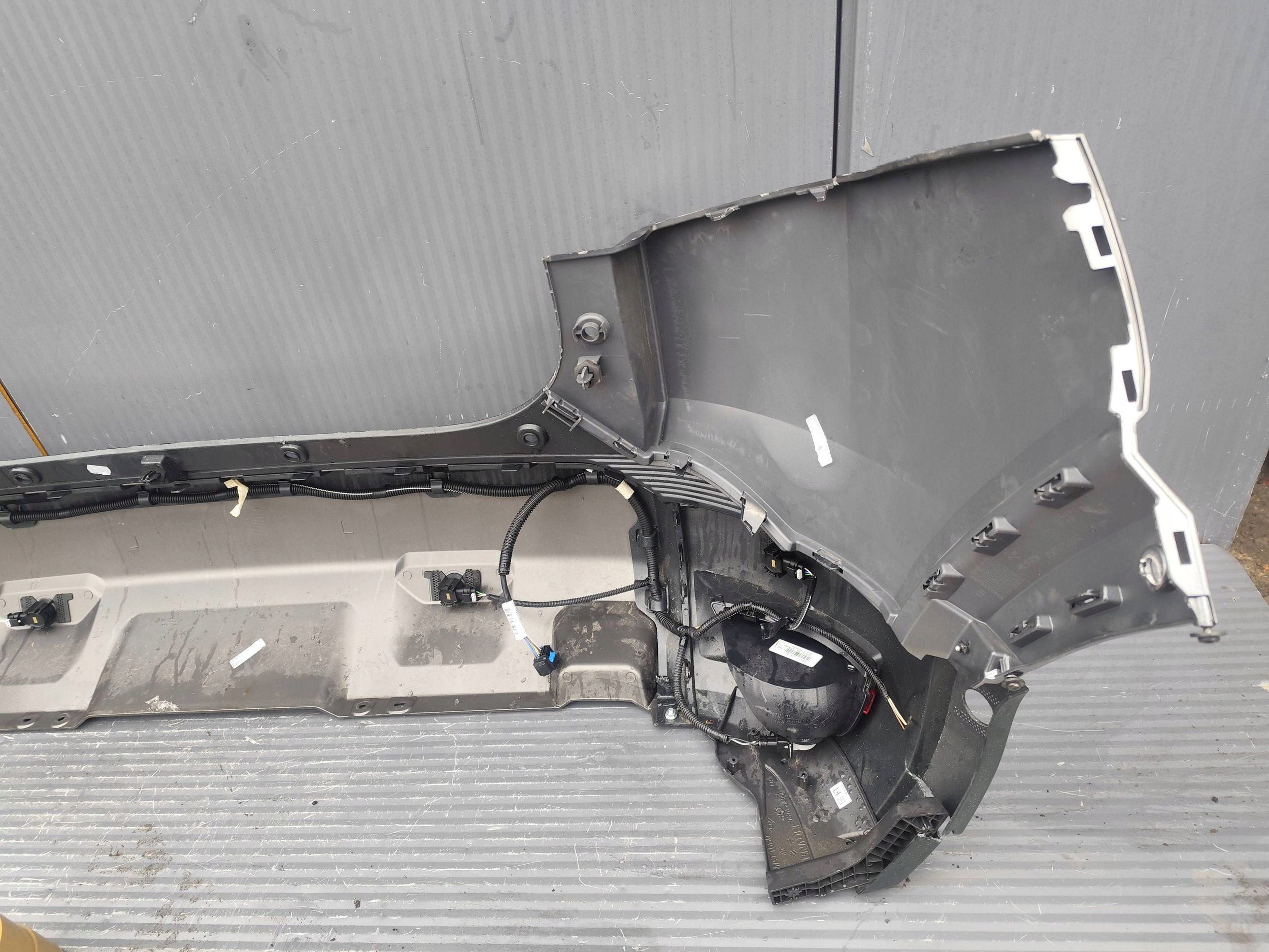 DACIA DUSTER III Stoßstange heck hinten 6xPDC