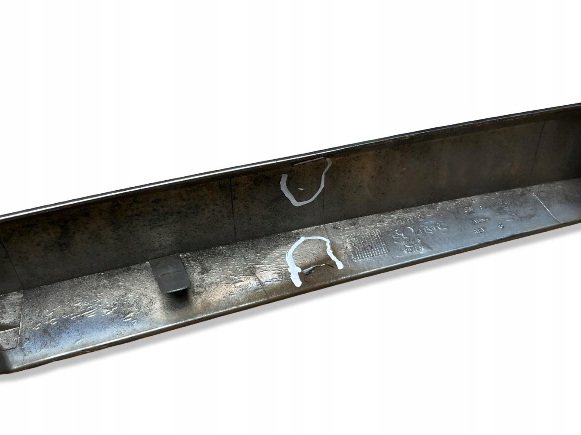 moulding bonnet Opel Astra GTC H facelift 2006 13223918