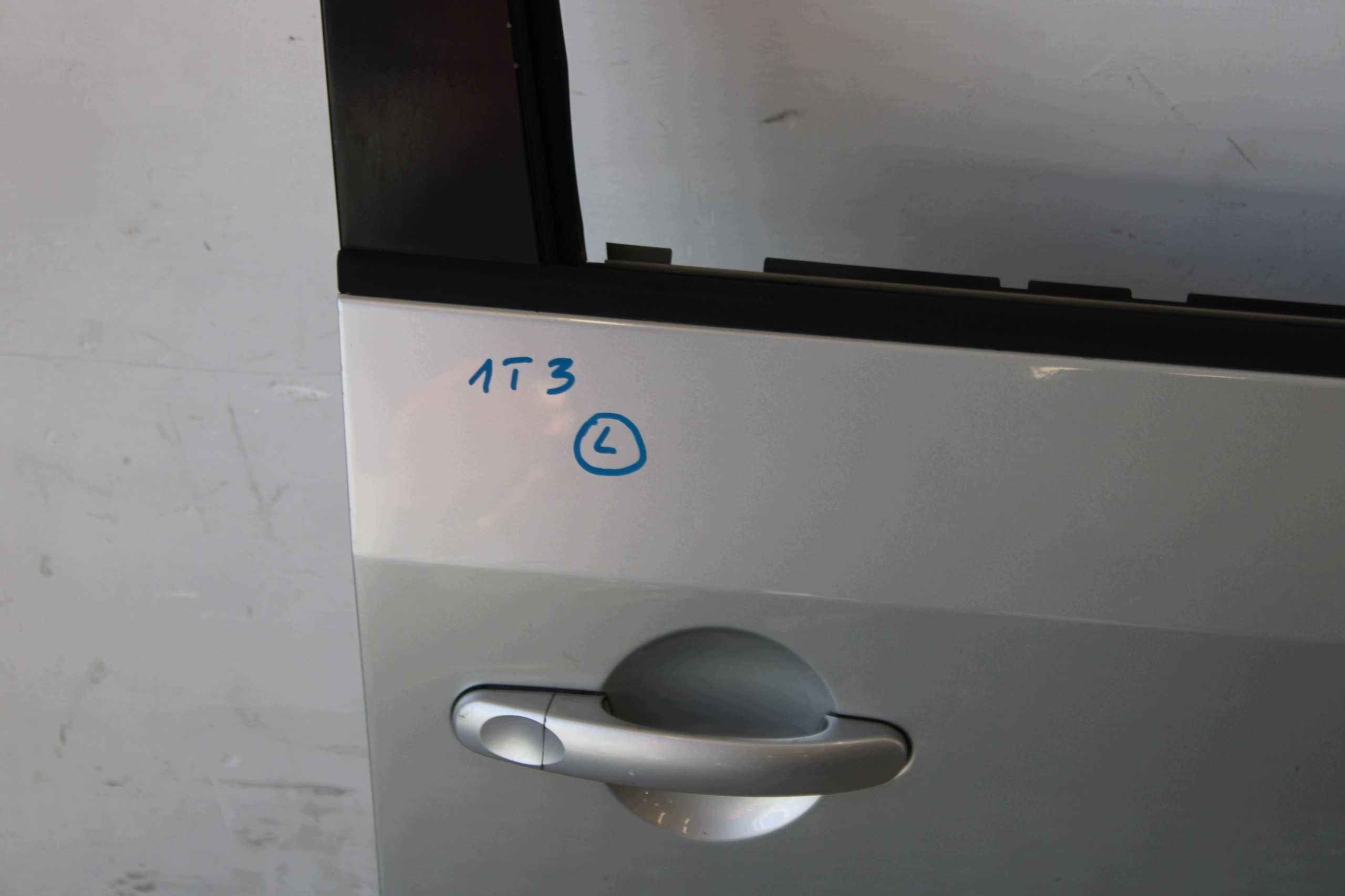 door right front complete VW TOURAN 1T3 1T0 FL