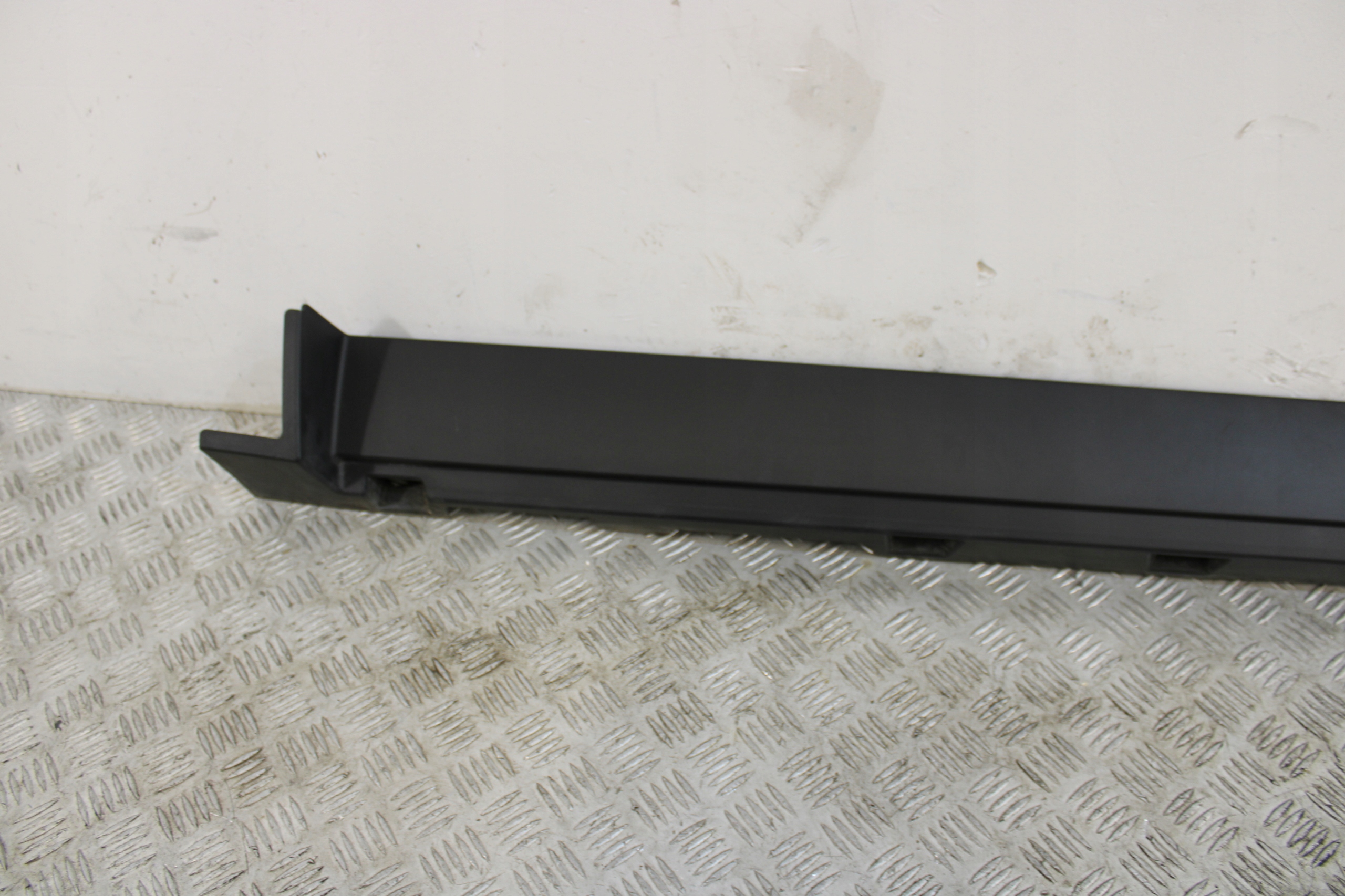 cap threshold threshold left JAGUAR E-PACE X540 LIFT J9C3-10155-A