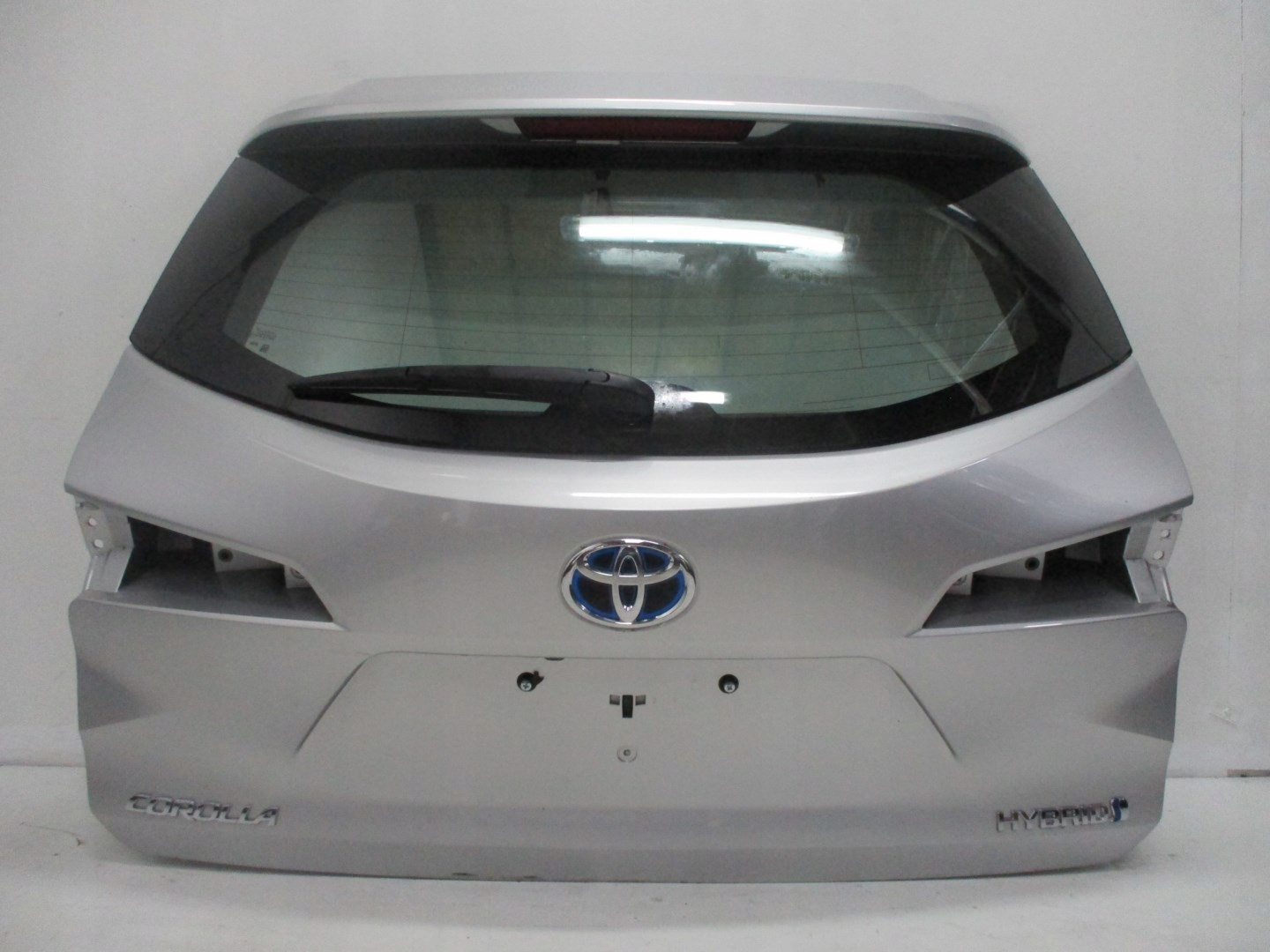 Klapa tylna TOYOTA COROLLA E21 20R KOMBI KAMERA