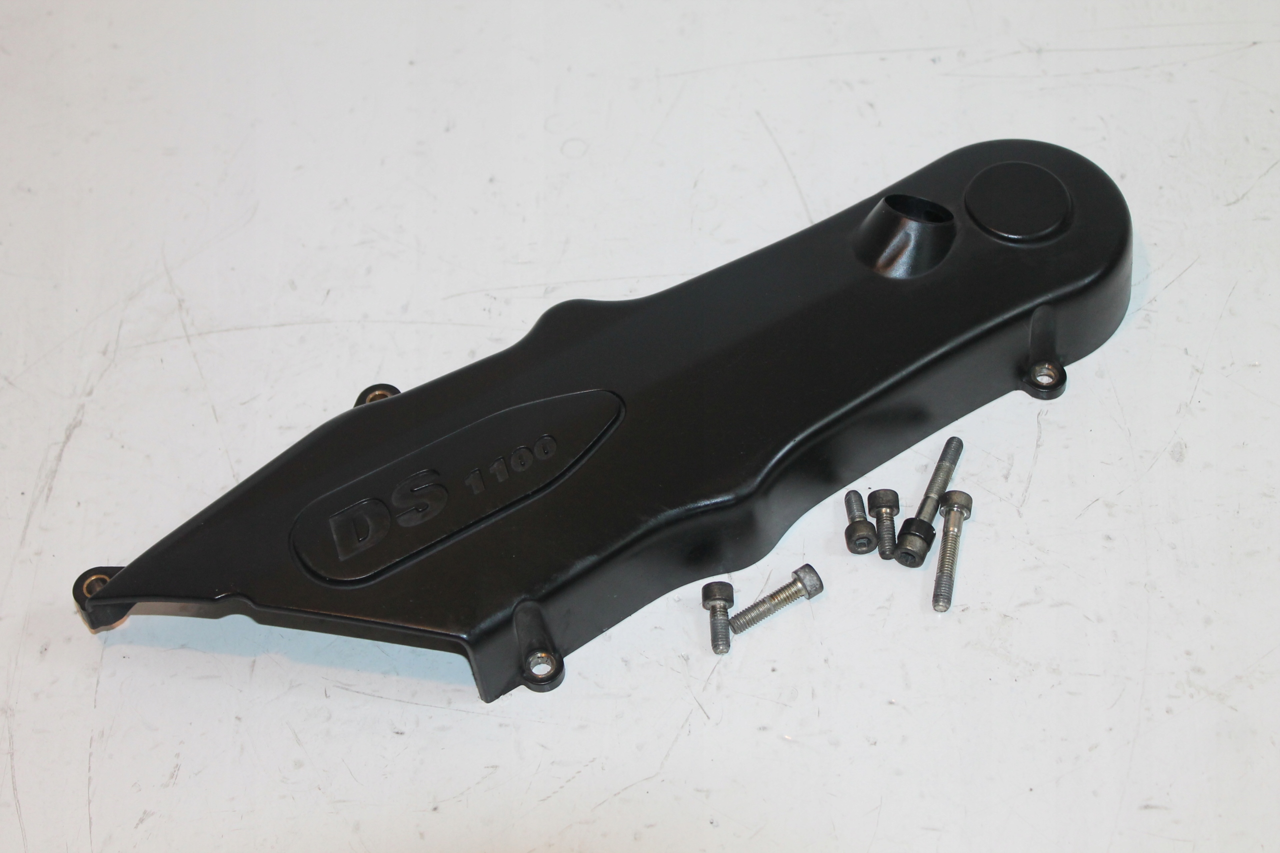 DUCATI MONSTER 1100 КОЖУХ КОРПУС ГРМ