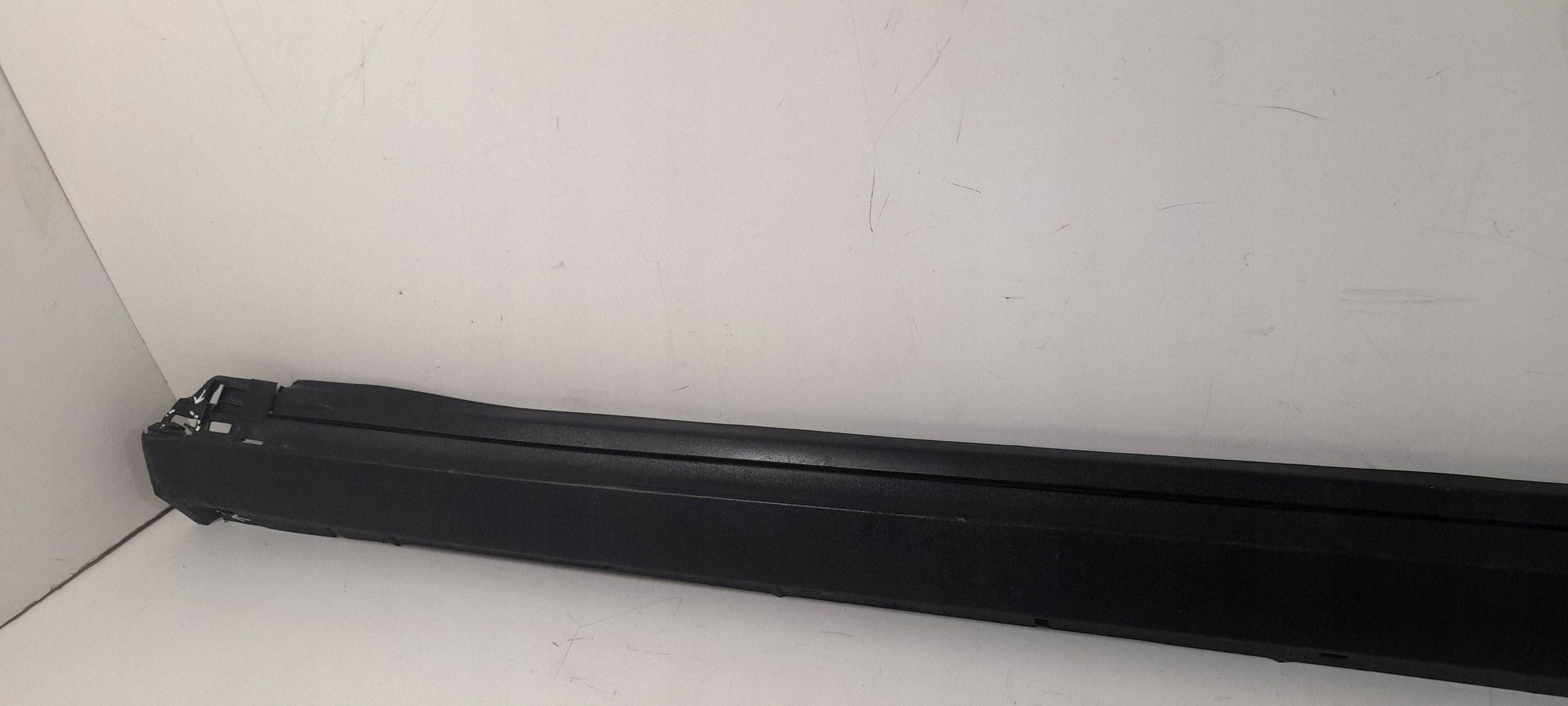 Porsche Cayenne 9Y0 9Y3 cap threshold left 9Y0853751 (PR34)