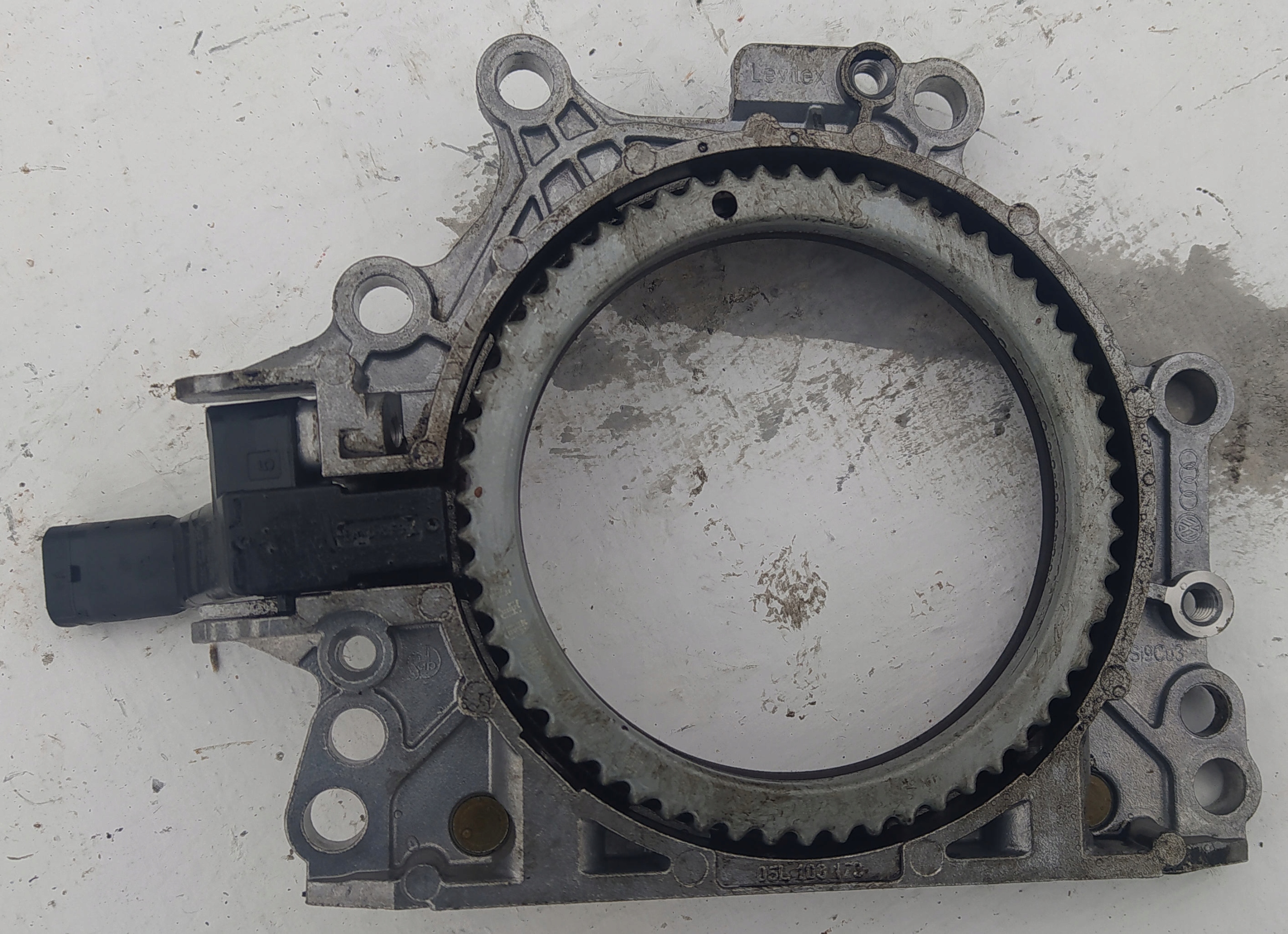 Уплотнитель вала AUDI A6 A7 2.0 TDI DFB 05L103173