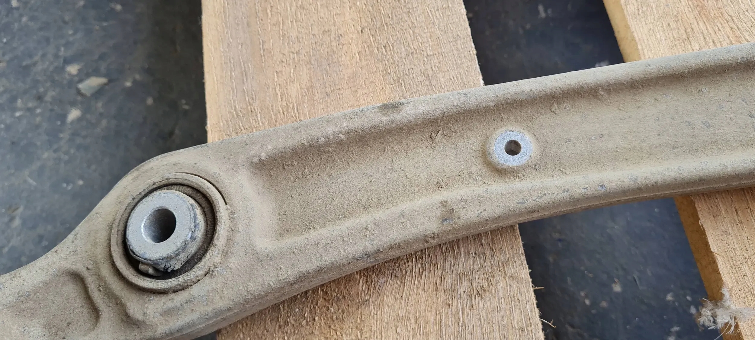 SQ5 Q5 80A QUERLENKER UNTERER PROSTY LINKS VORNE 80A407155