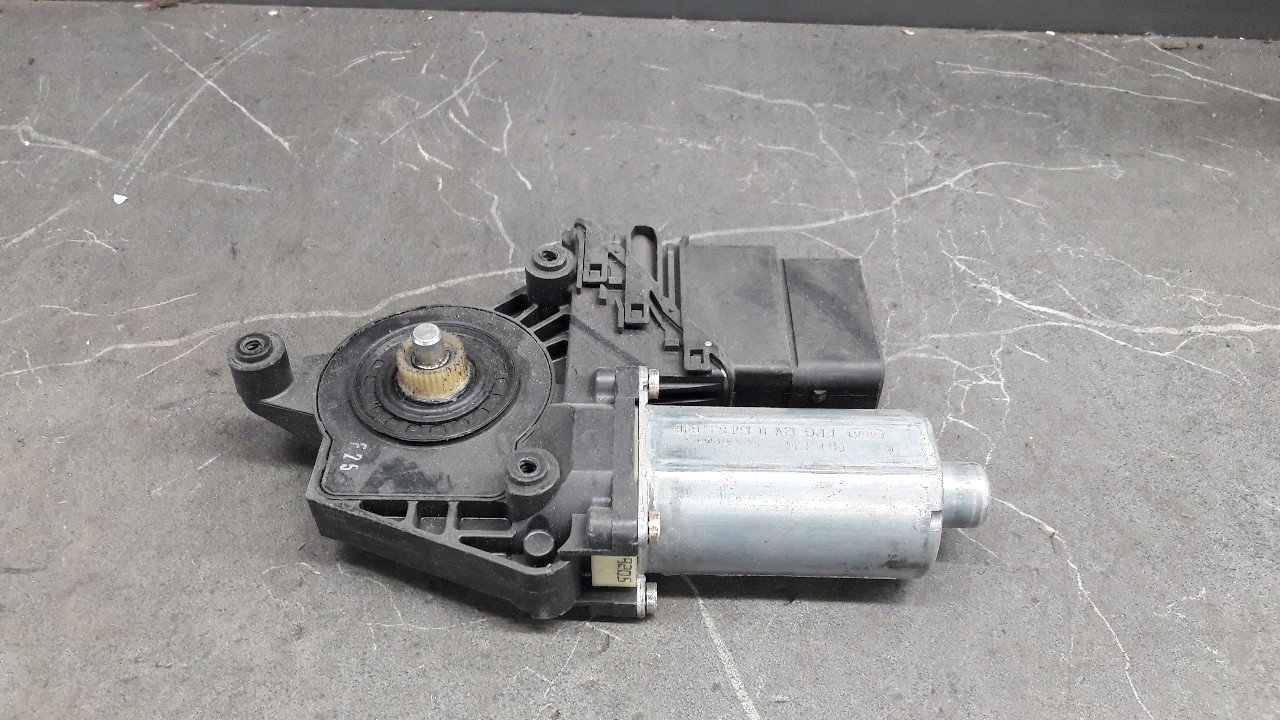 mini motor windows right rear part PASSAT B5 3B9839752BF