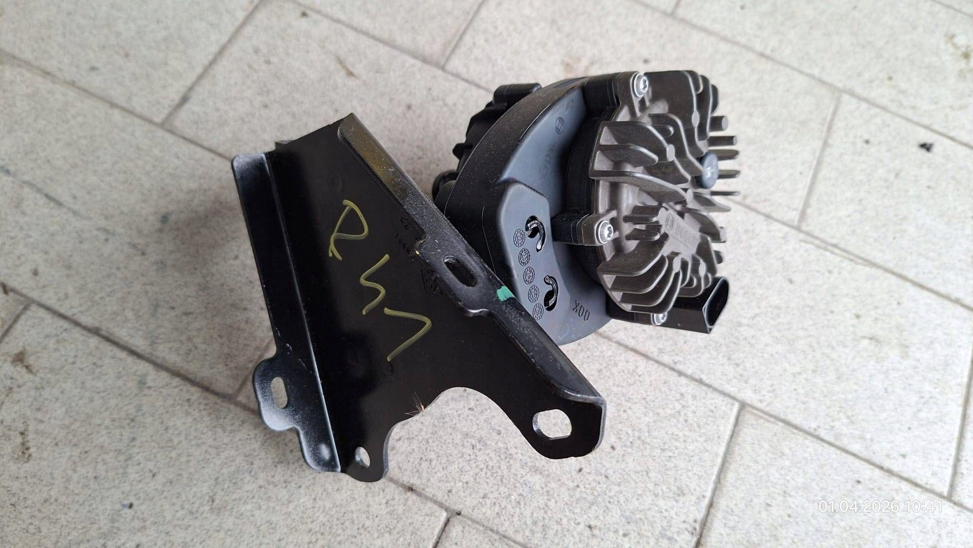 water pump Renault 4 210109440R