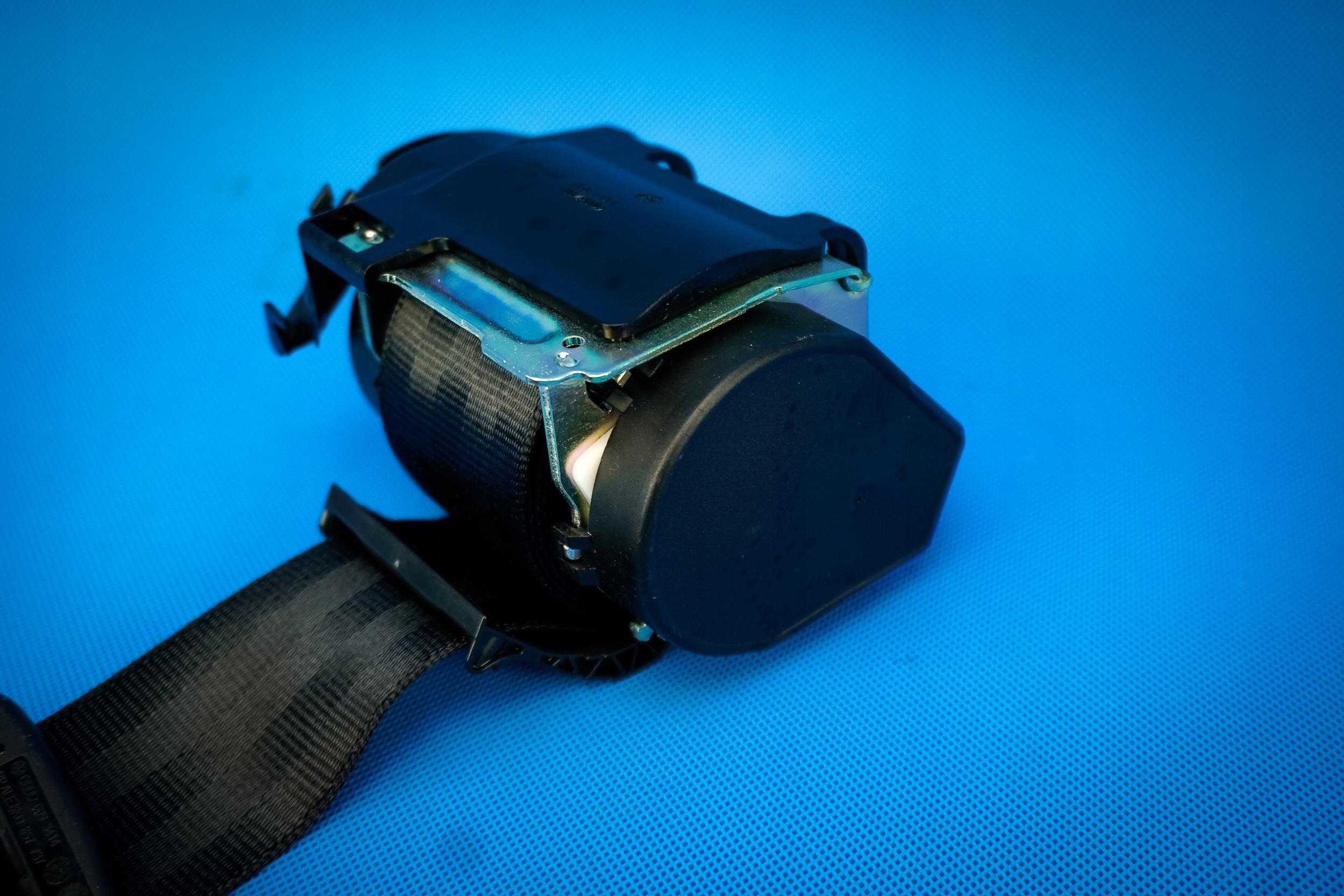 Gurten Sicherheits heck mitte Audi A4 8K0857807AH