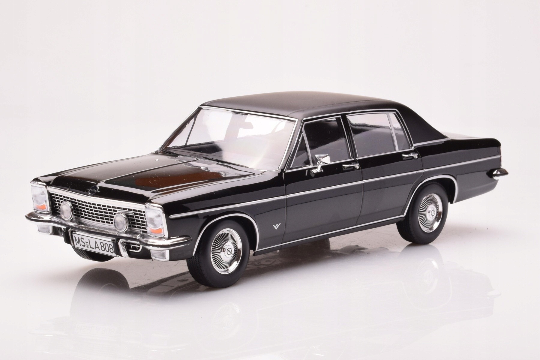 Opel Diplomat V8 Black Norev 1/18