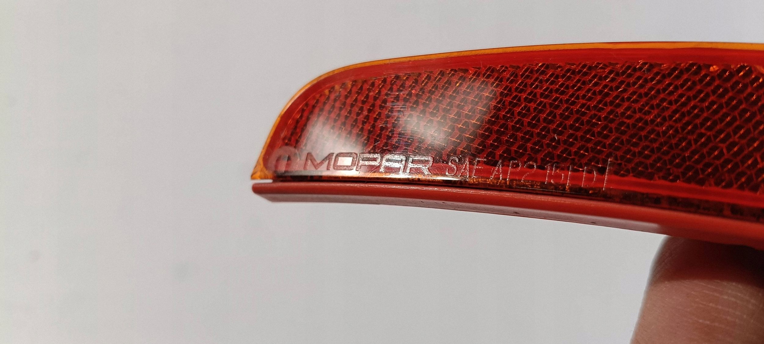 Obrysowka w bumper front front left LED original Dodge Charger 2015