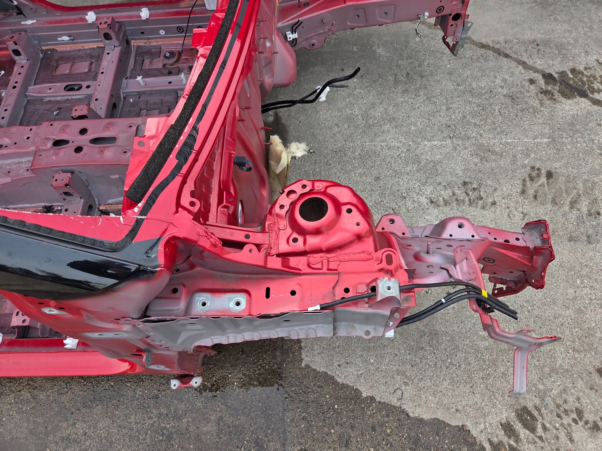 Toyota Yaris IV XP21 2025r quarter front right