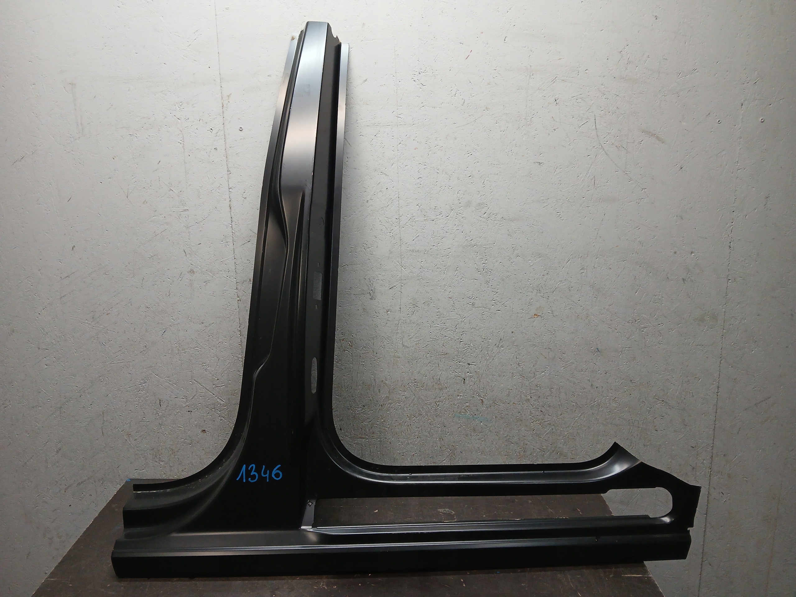 threshold pillar left rear part VW CADDY 2K7 20