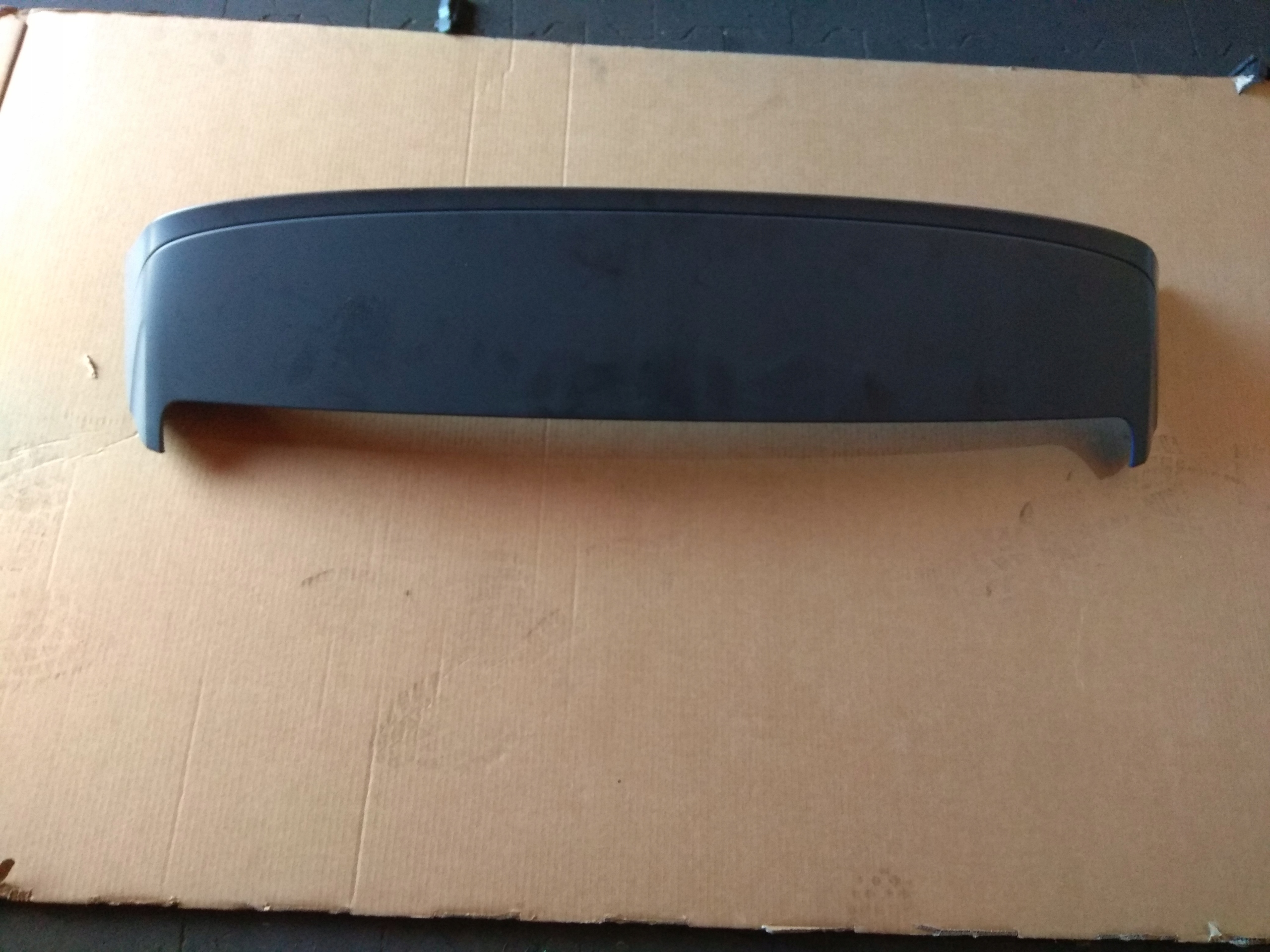 Volkswagen OE60827933d/Е спойлер кришки багажника