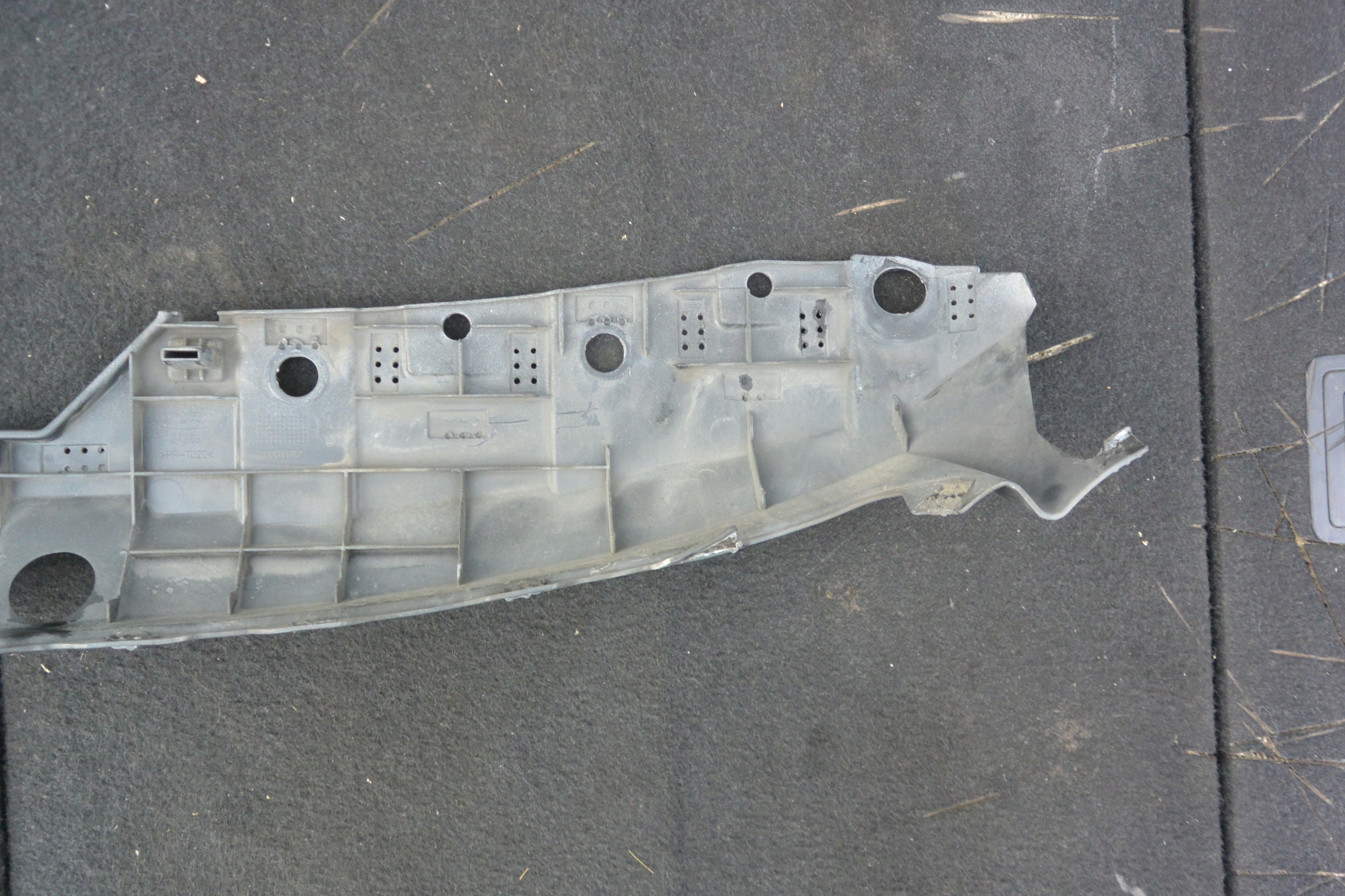console upper of a bumper MASERATI QUATTROPORTE