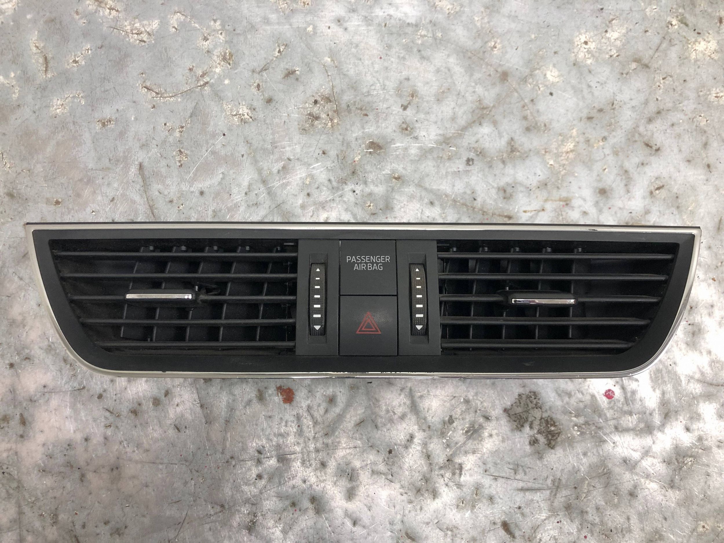grid air conditioning devices central SKODA RAPID 5JA820951E