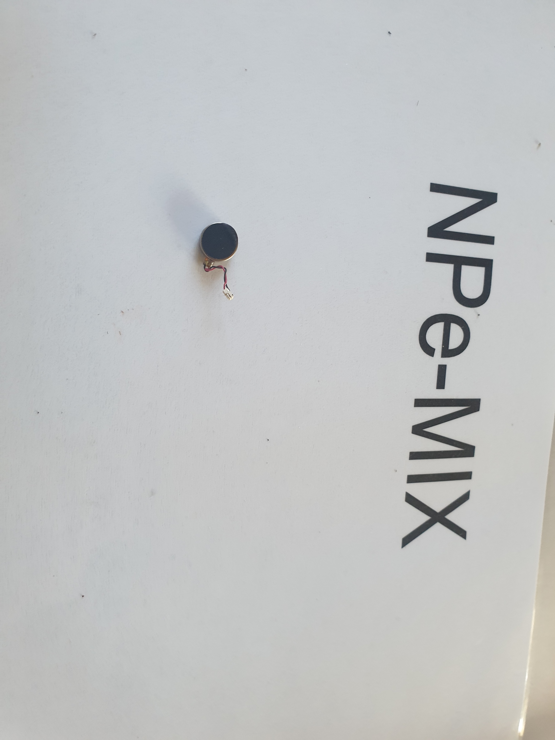 silniczek wibracja HTC 816