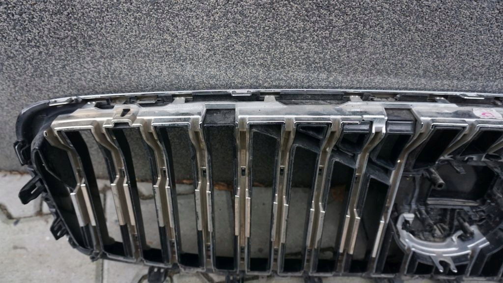 VOLVO XC60 II LIFT - grill grille radiator