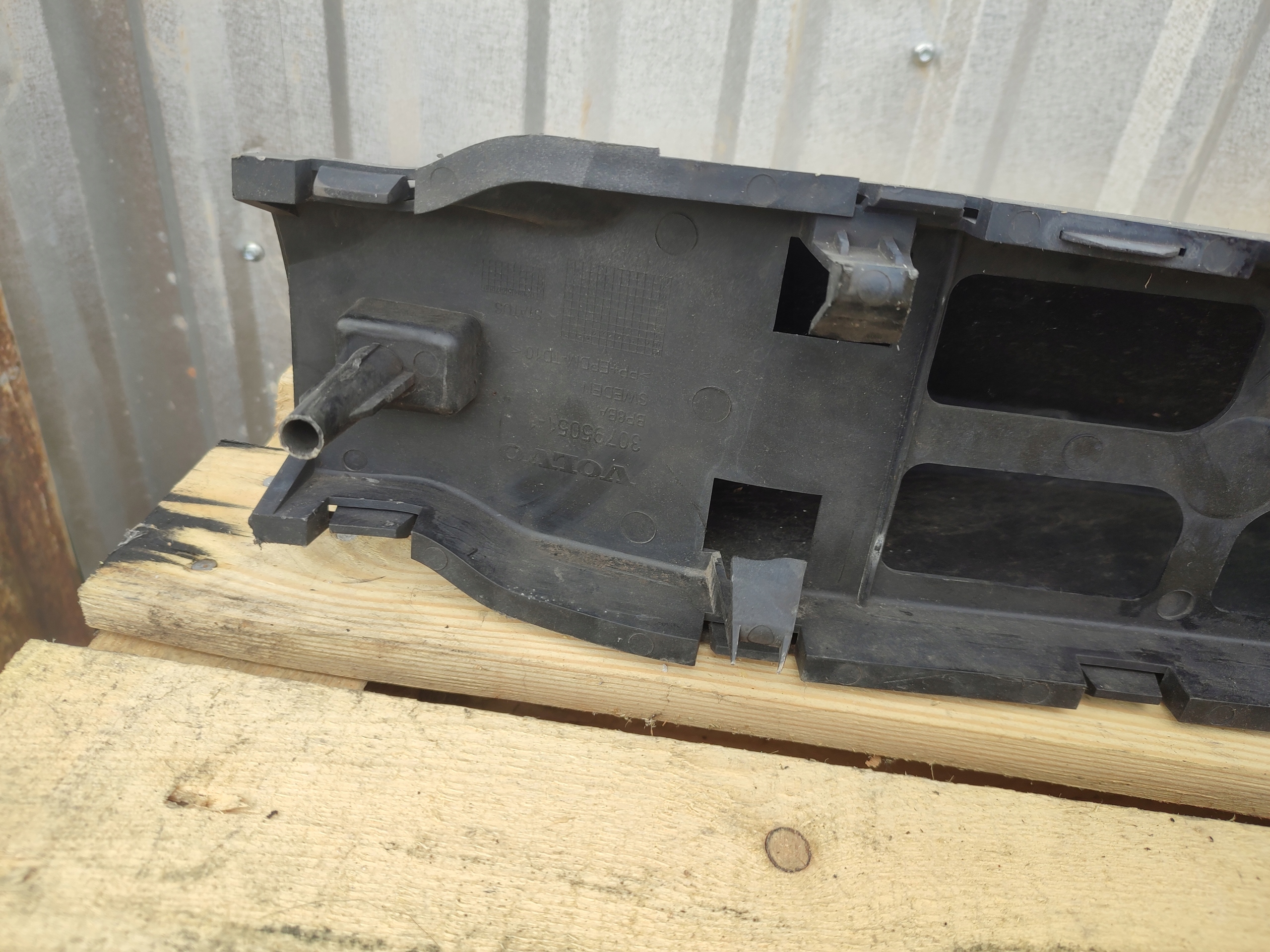 VOLVO V60 a S60 II ABSORBER nárazníku předek předního 30795051-2