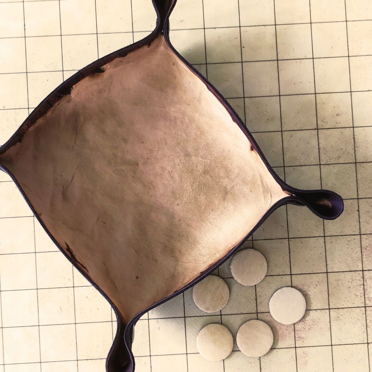 ZMYWALNE ŻETONY RPG ŚREDNICA 1 CAL DUNGEONS AND DRAGONS Długość (cm) 50