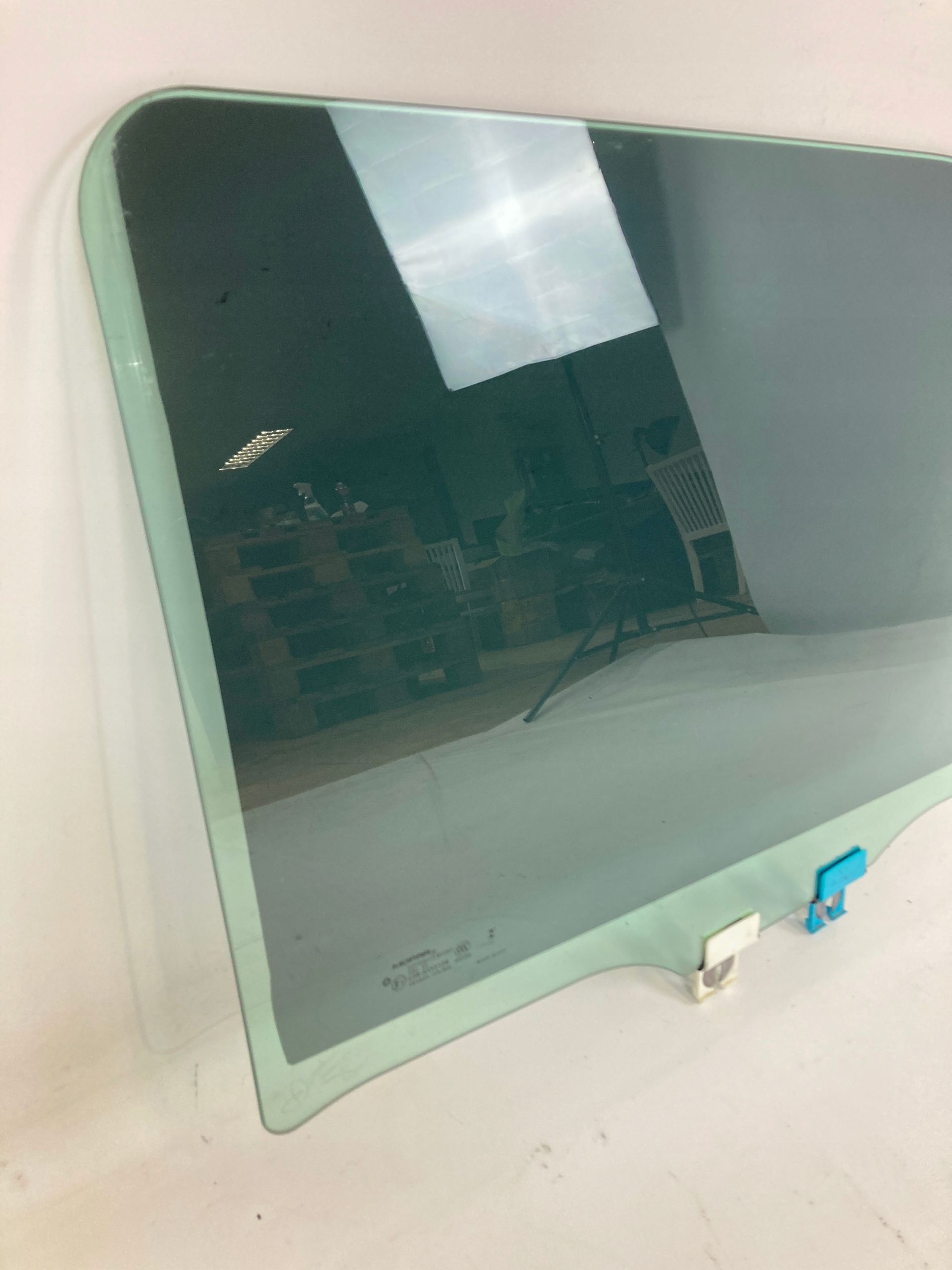 Jeep Wrangler JL window side right front 2021-26