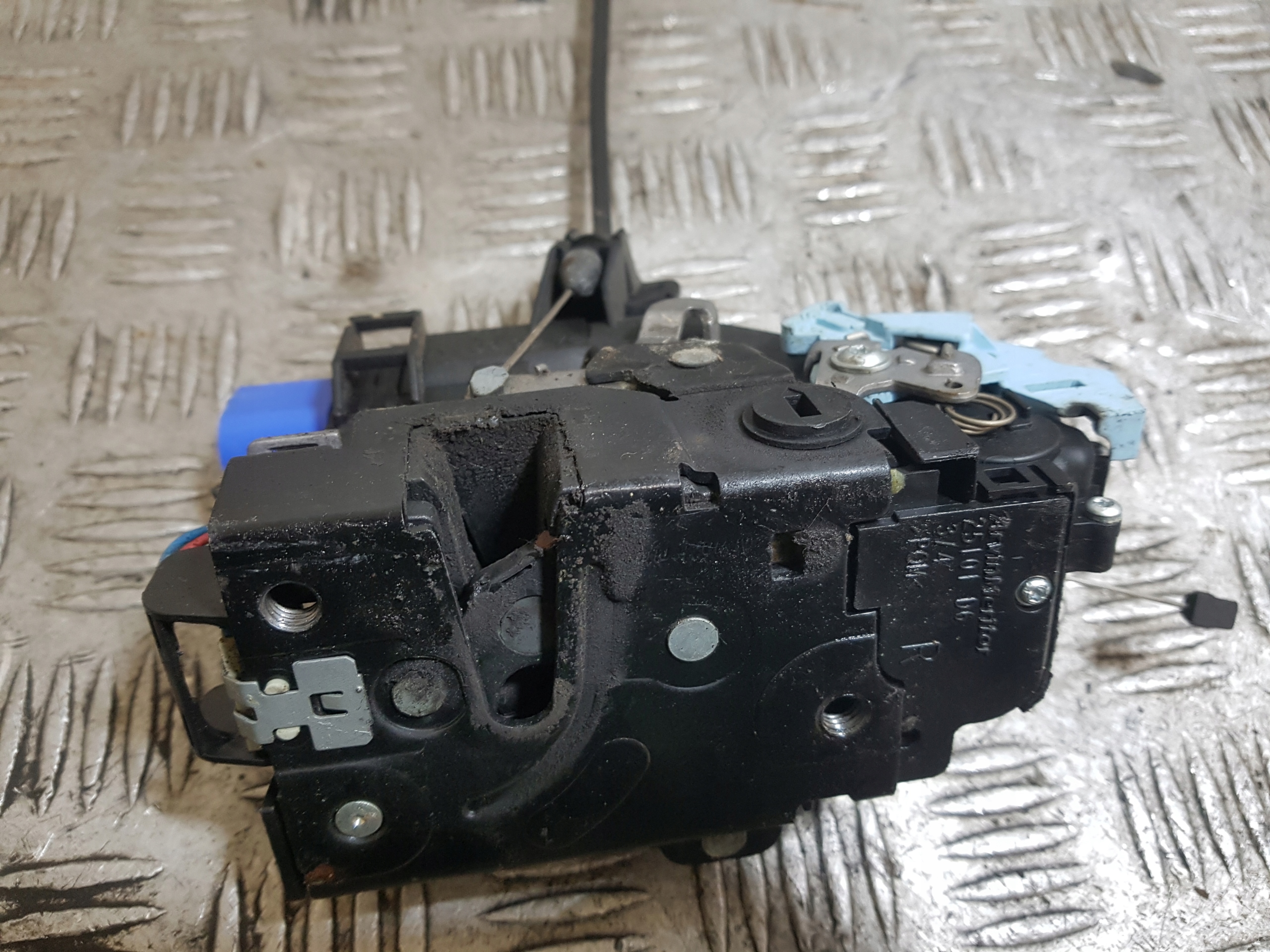 lock door right rear part rear SKODA OCTAVIA 2 7 PIN
