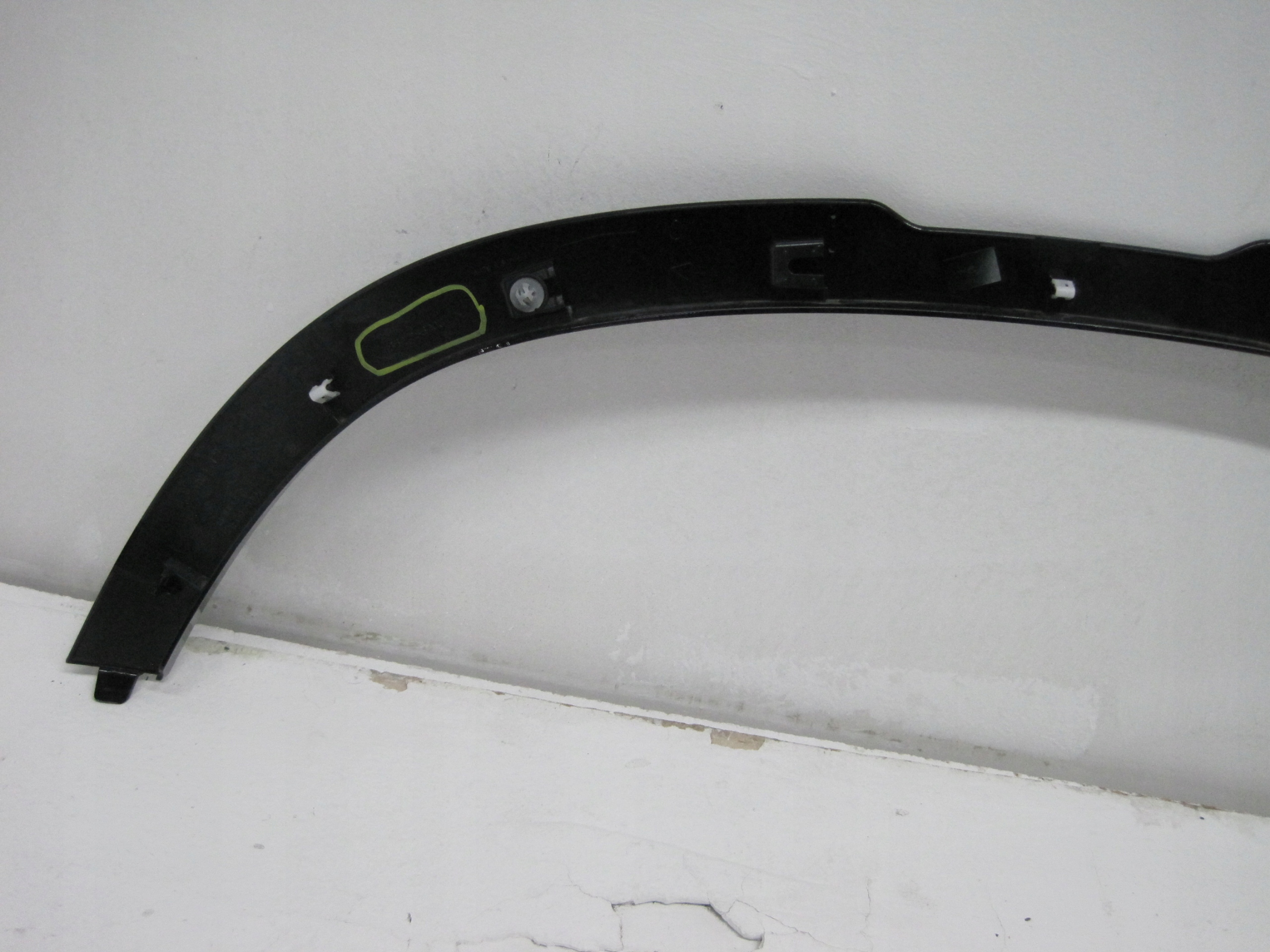 Couverture Moulage Aile LAND ROVER DEFENDER L8B2-286D03-BX