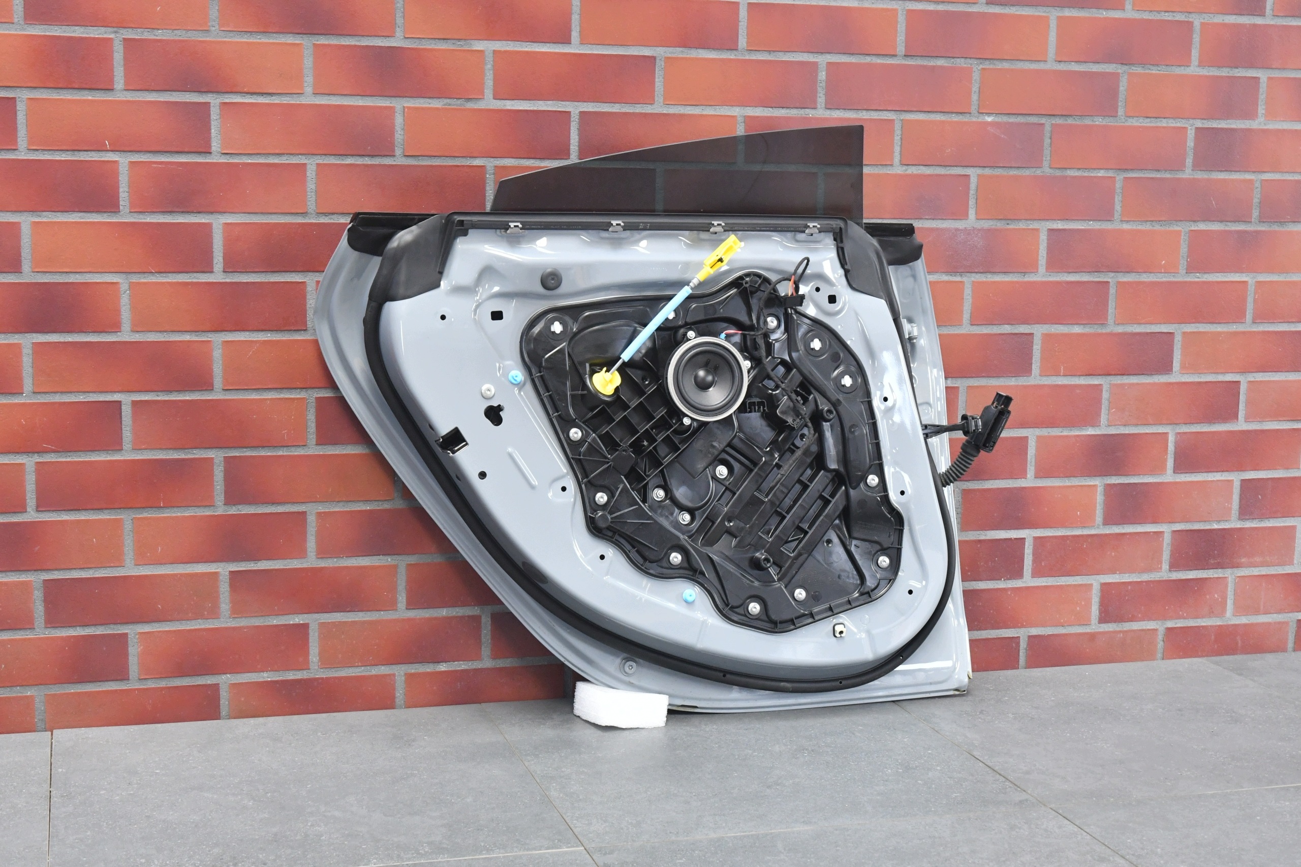 door left rear part rear. BMW 2 F74 C4P BROOKLYN GRAU