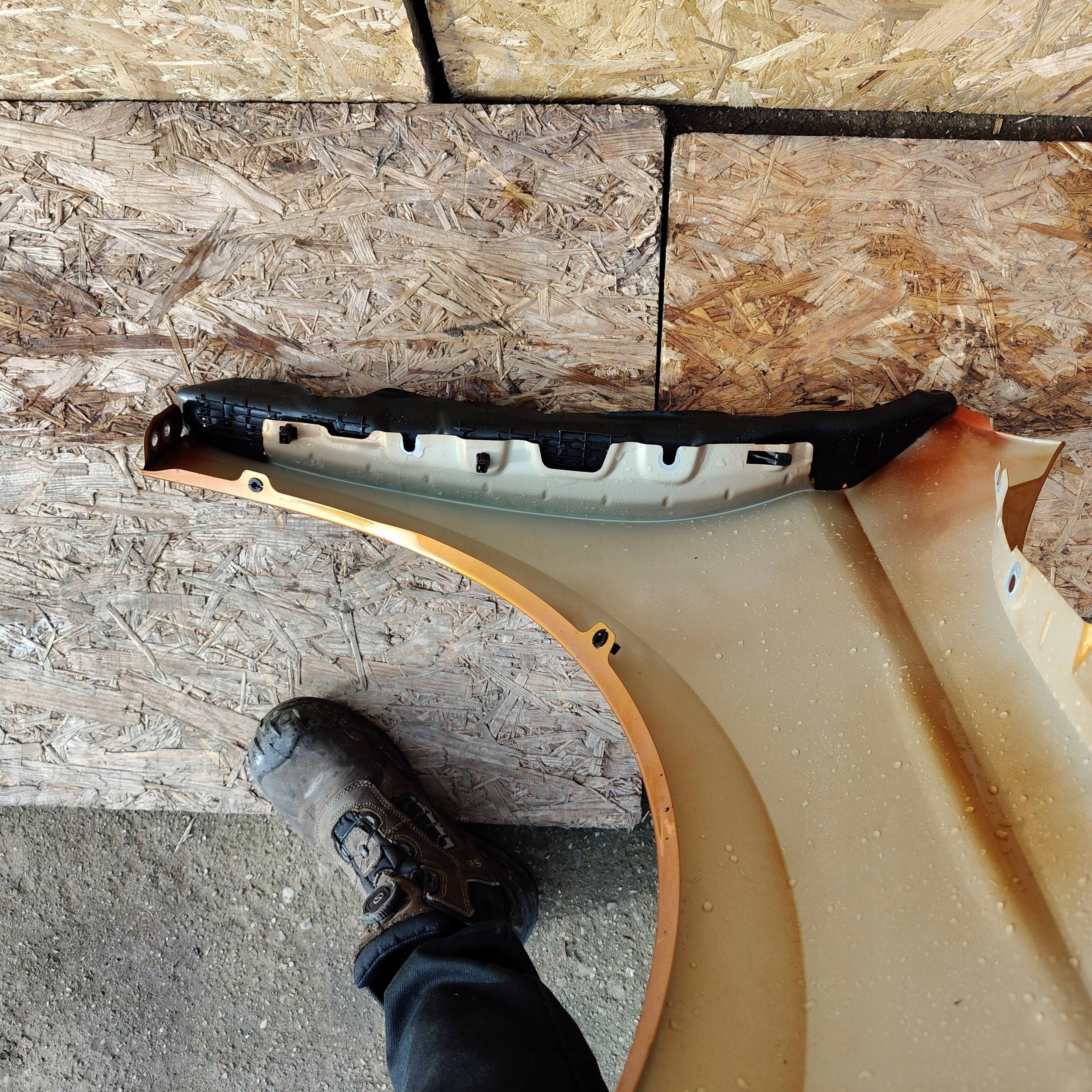 fender front side left Skoda Fabia Mk4 (6VA) idealny