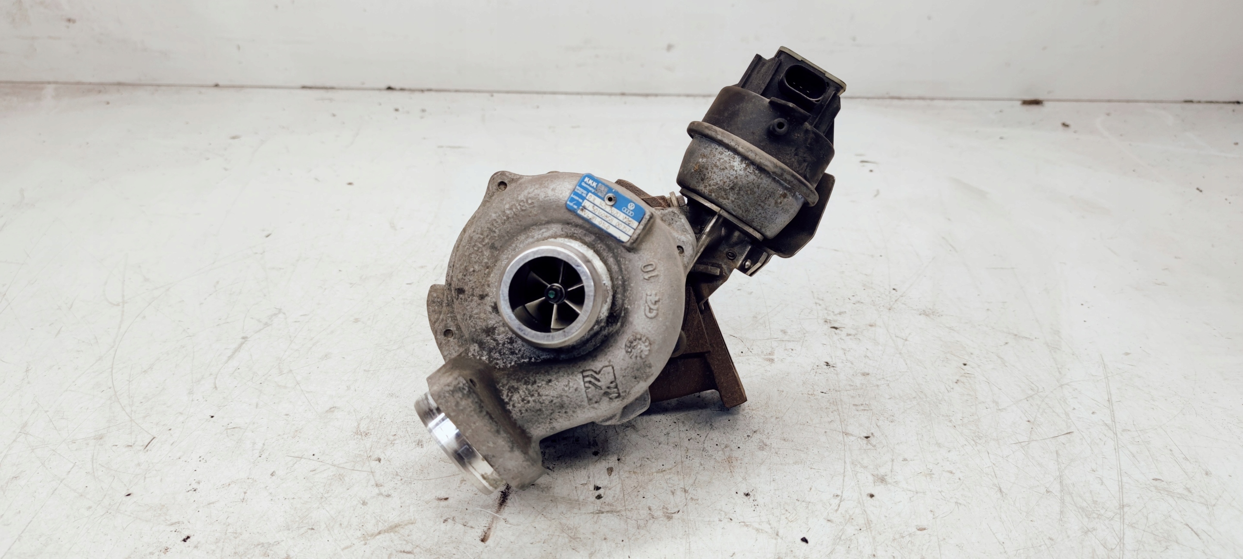 turbo AUDI A4 A6 A5 03L145702D 2.0 TDI