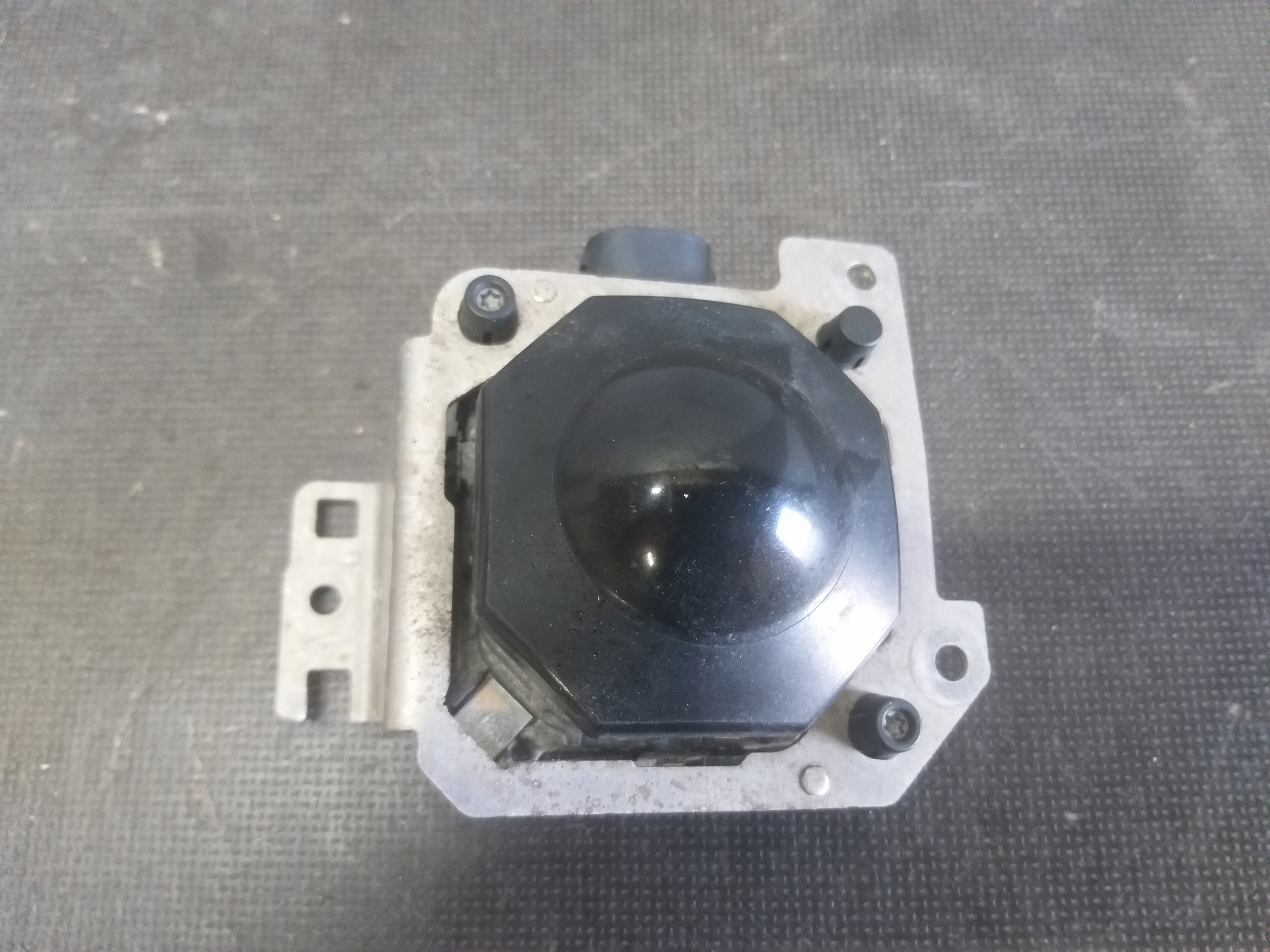 ATRAPA RADAR AUDI A4 B9 8W0907541G