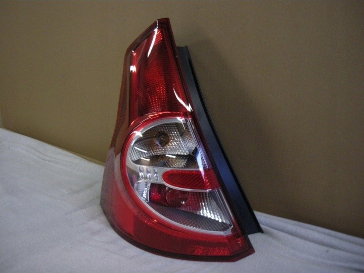 Dacia SANDERO 2008 фонарь левый