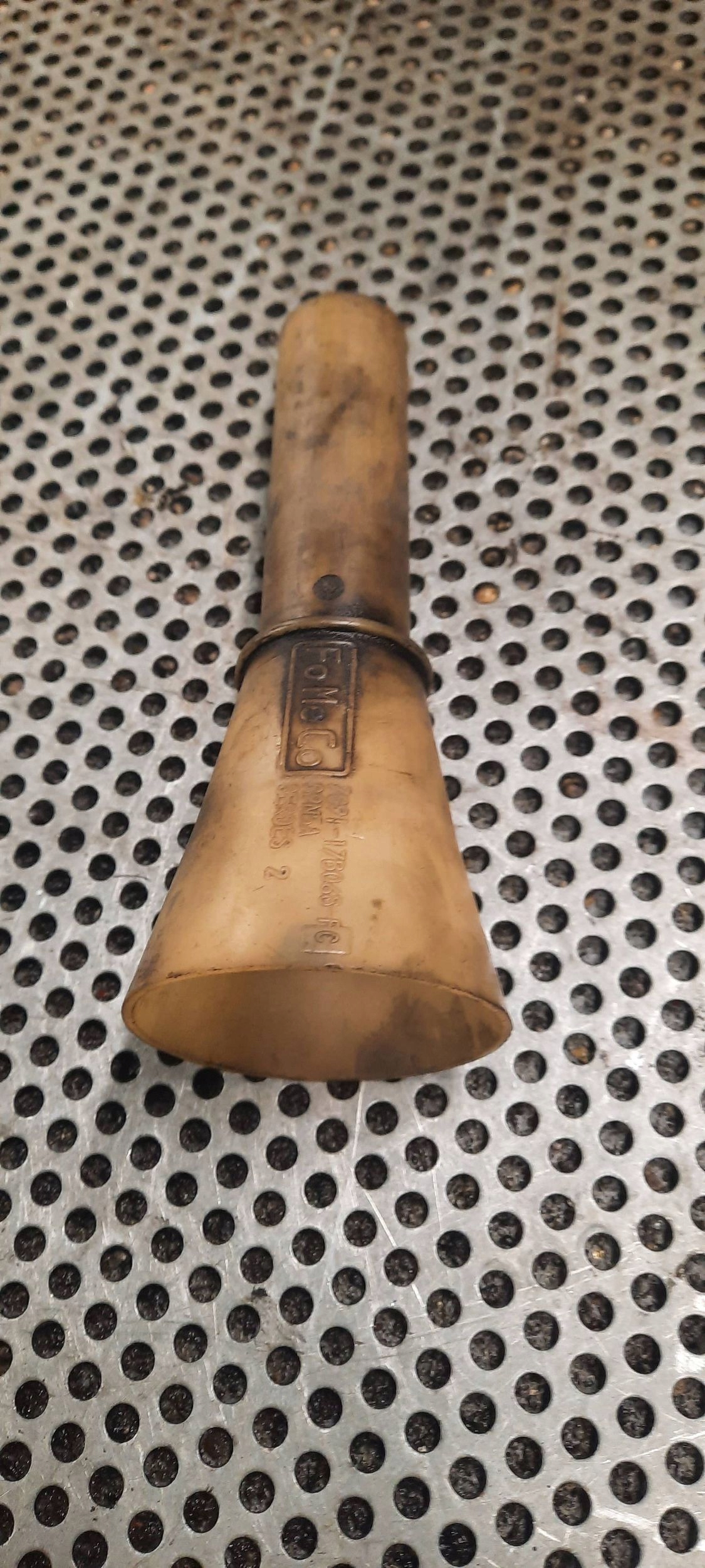 LEJEK WLEWU 7G9117B068FC CITROEN Producent części Citroen OE
