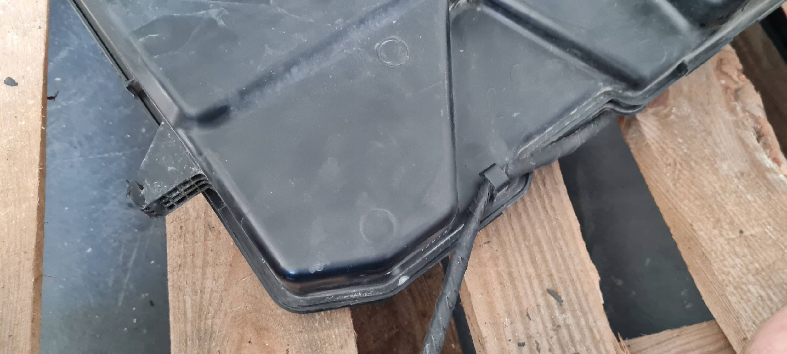 Q5 80A SQ5 washer fluid tank 80A955451B 80A955451C