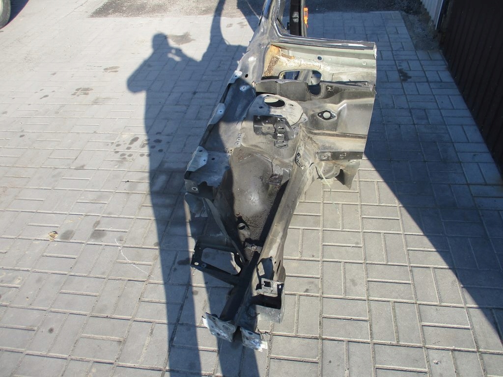 ĆWIARTKA PODŁUŻNICA PRÓG LEWY PRZÓD VOLVO XC90 Producent części Volvo OE